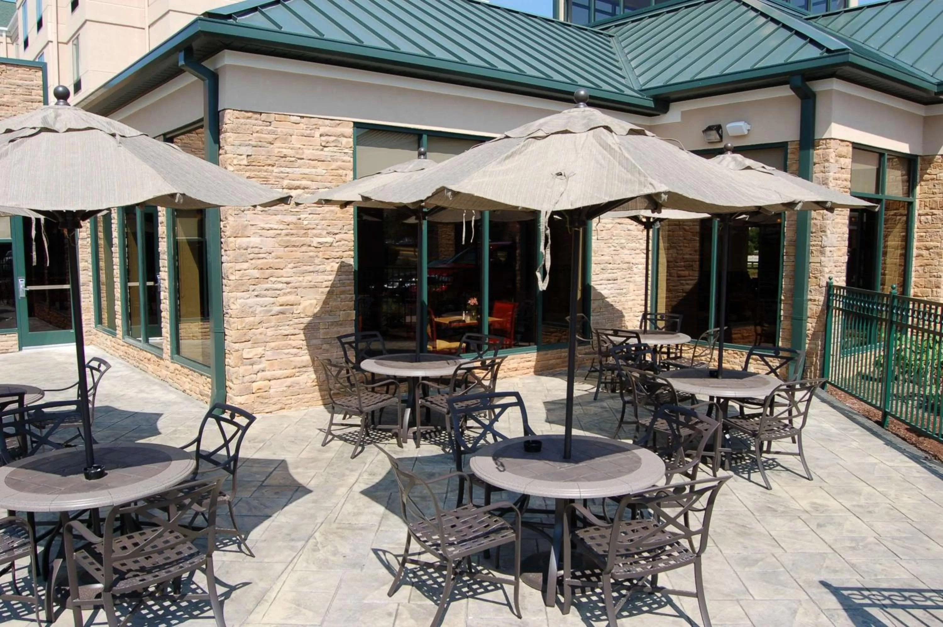 Property building in Hilton Garden Inn Bowling Green