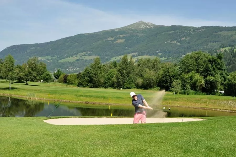 Golfcourse in Stoagas Waidblick