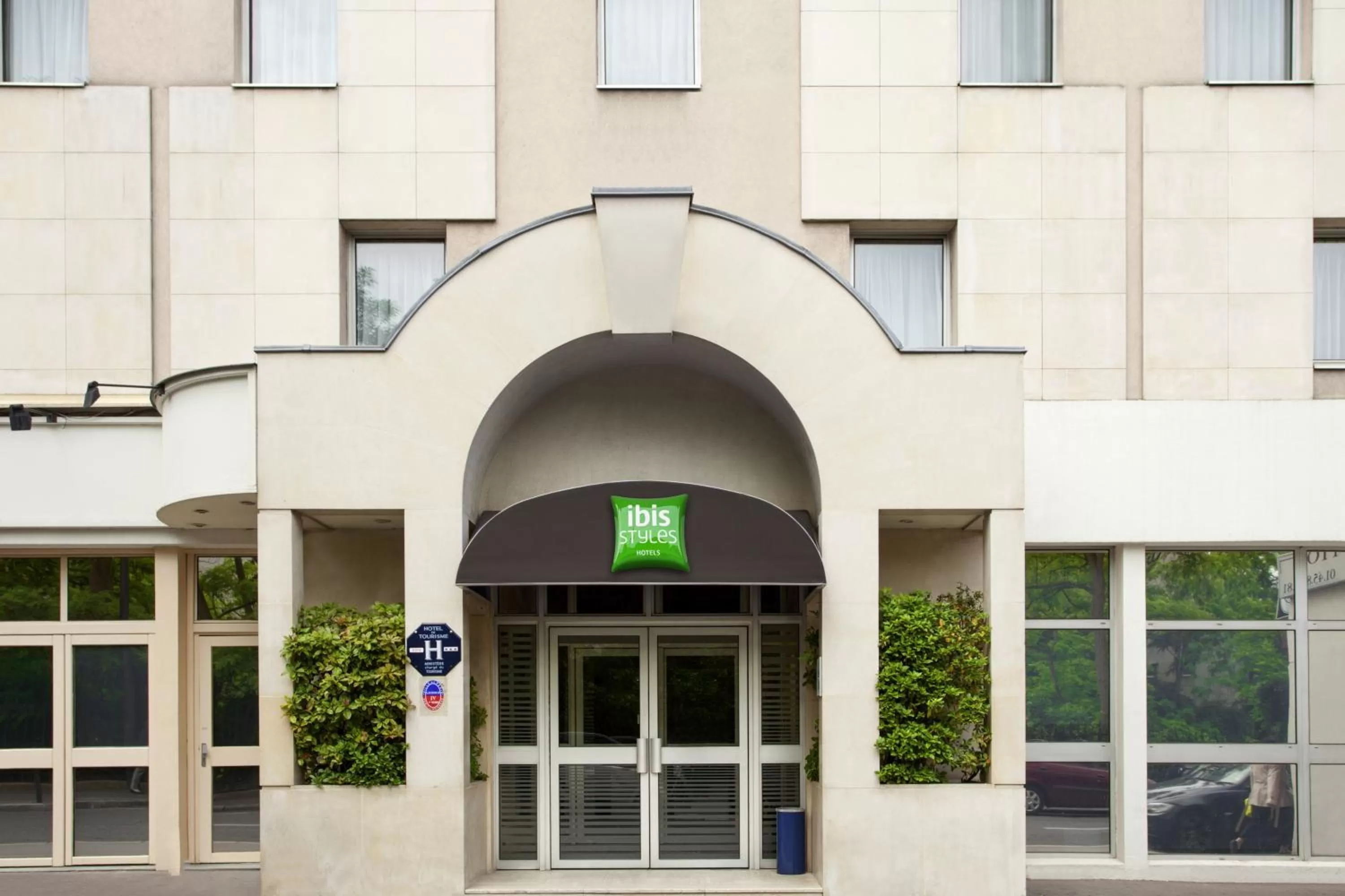 Facade/entrance in Ibis Styles Paris Massena Olympiades