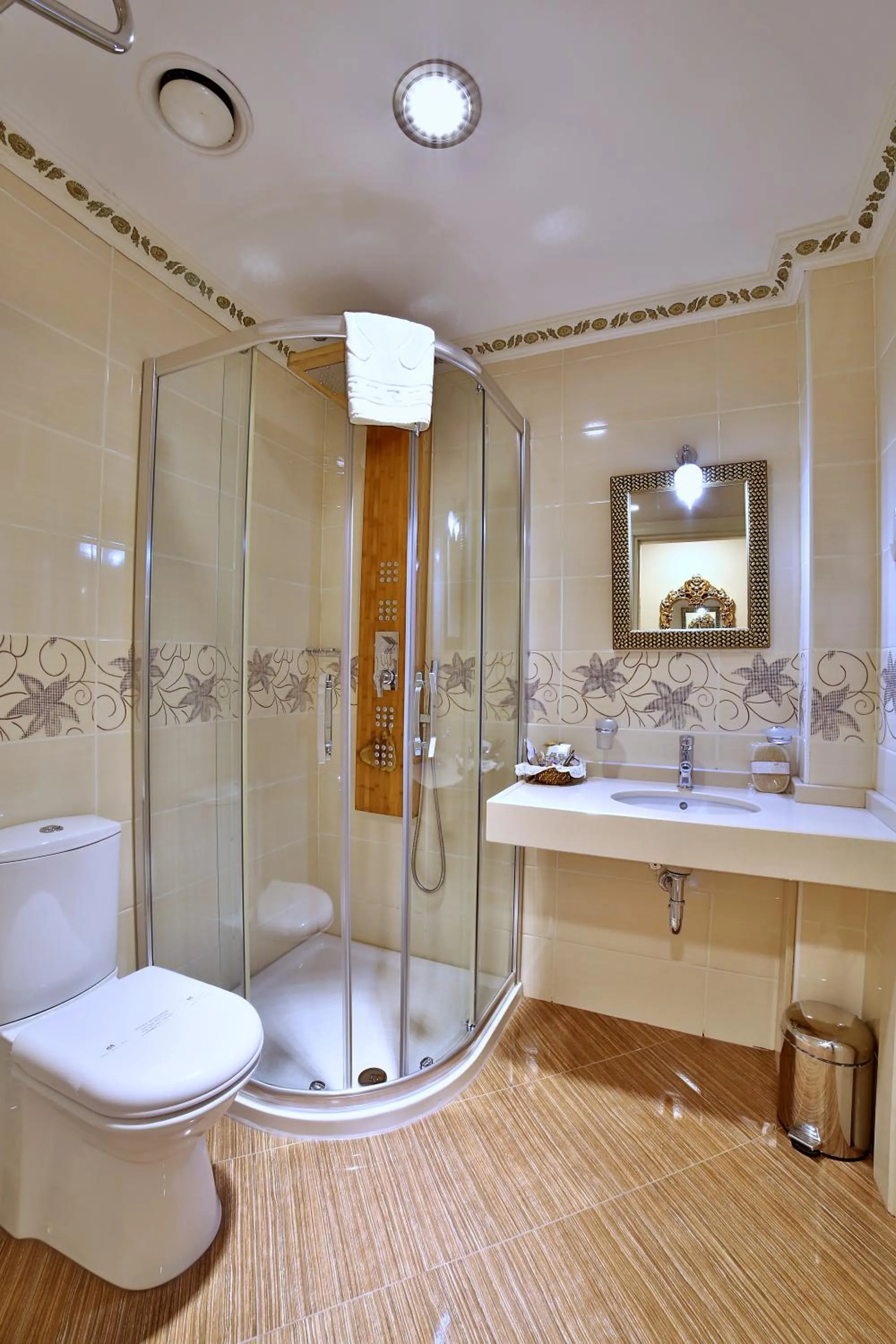 Shower in White House Hotel Istanbul