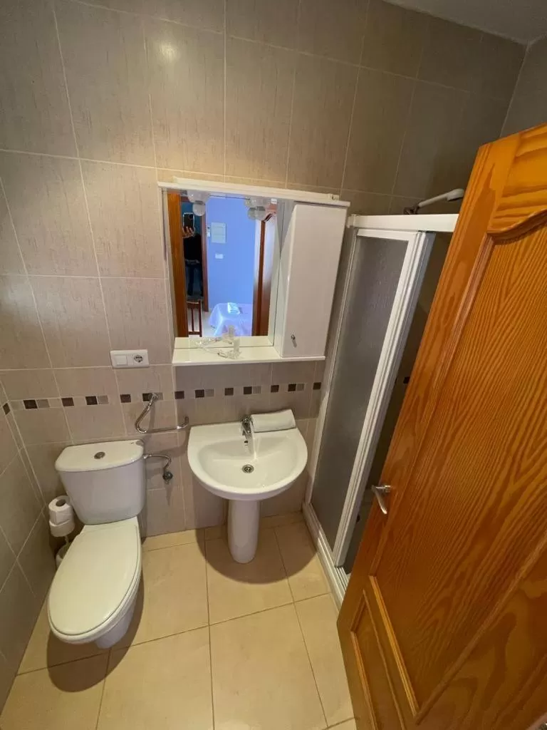 Bathroom in HOTEL Restaurante la barca