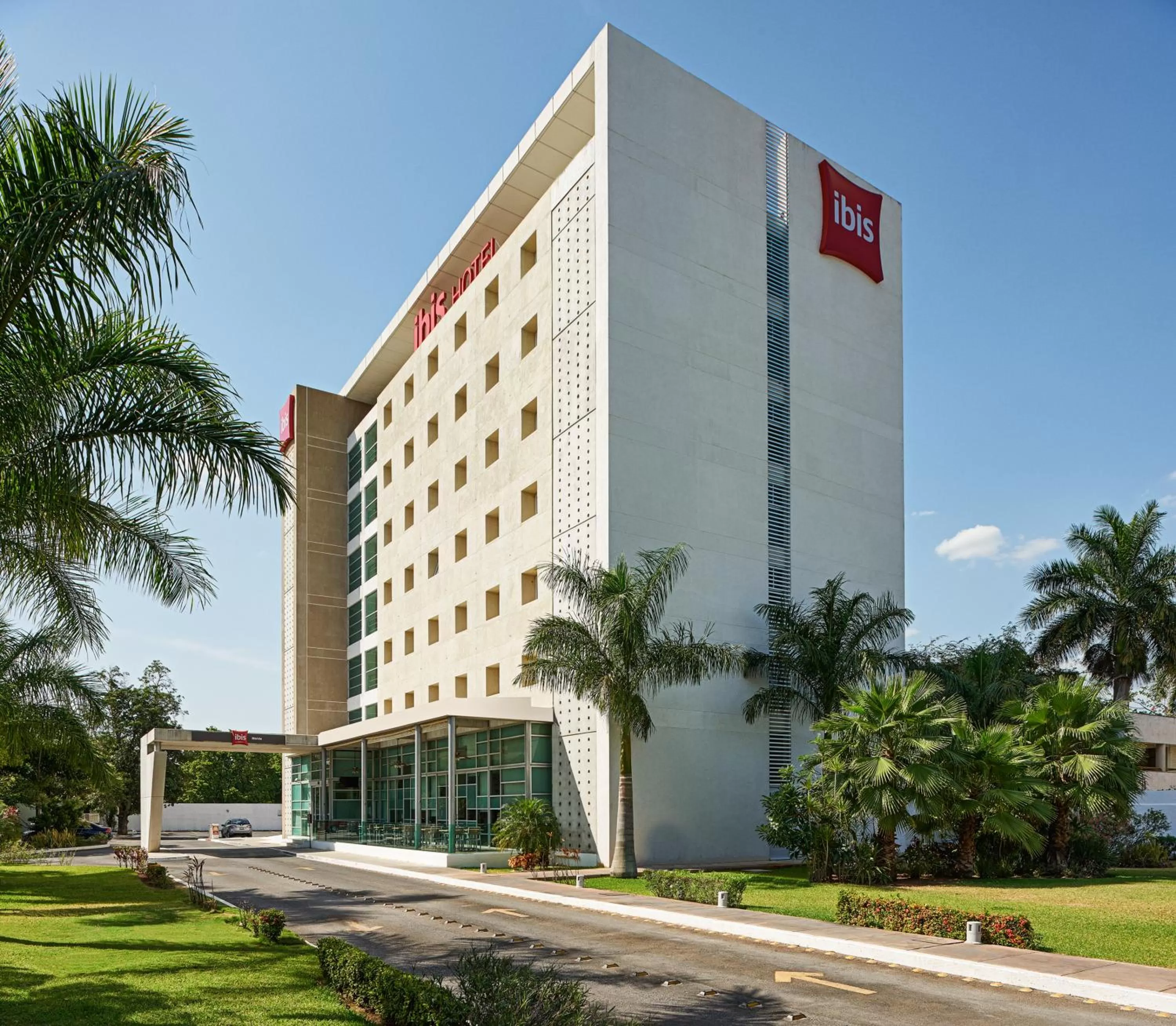 Property building in Ibis Merida