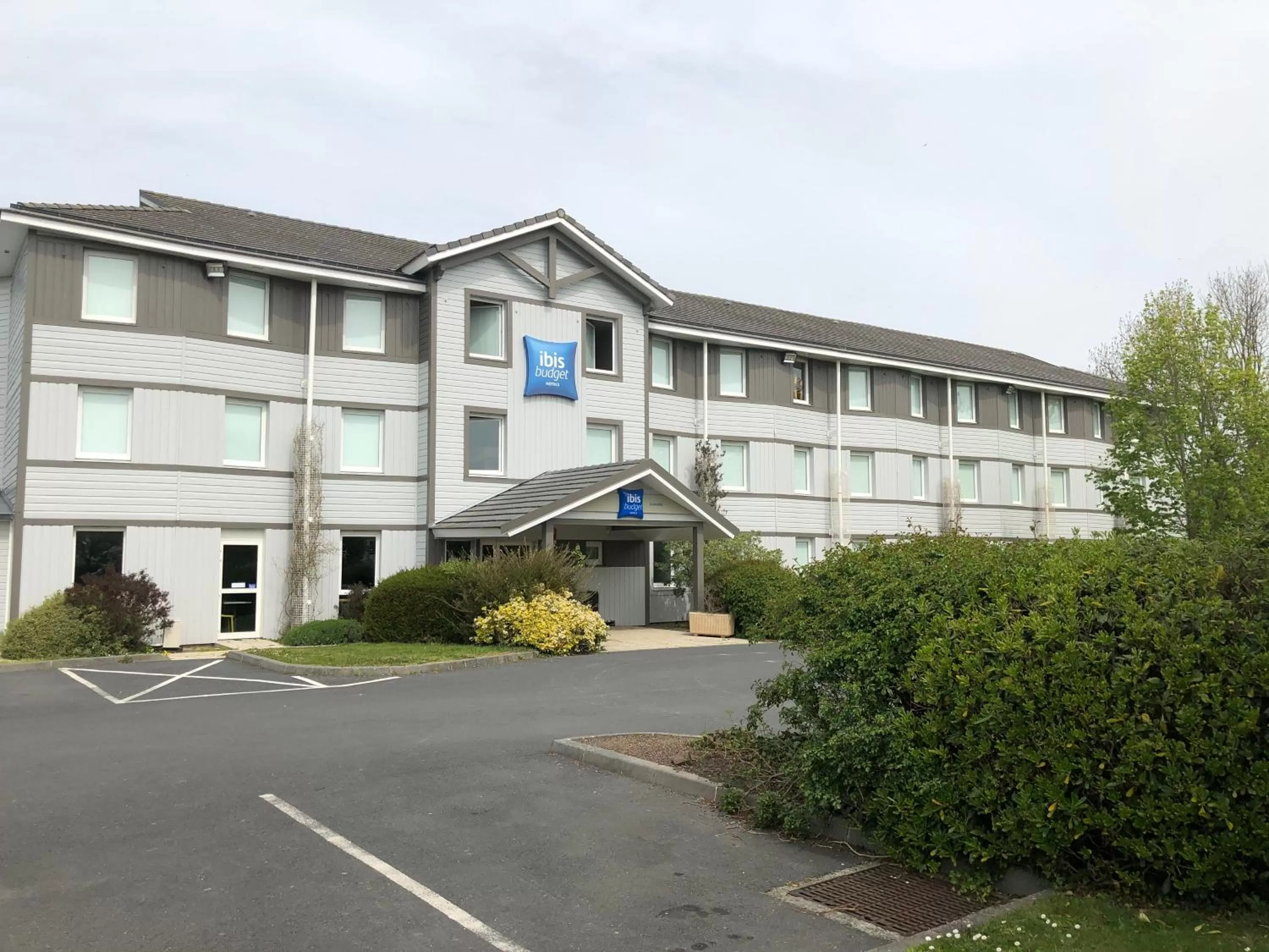 Facade/entrance in ibis budget Granville