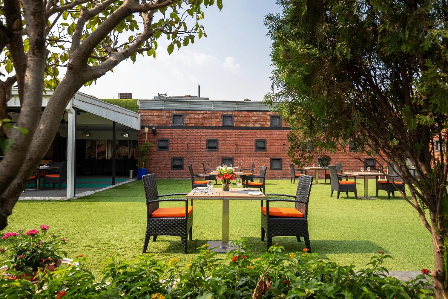 Restaurant/places to eat in Dhaka Regency Hotel & Resort