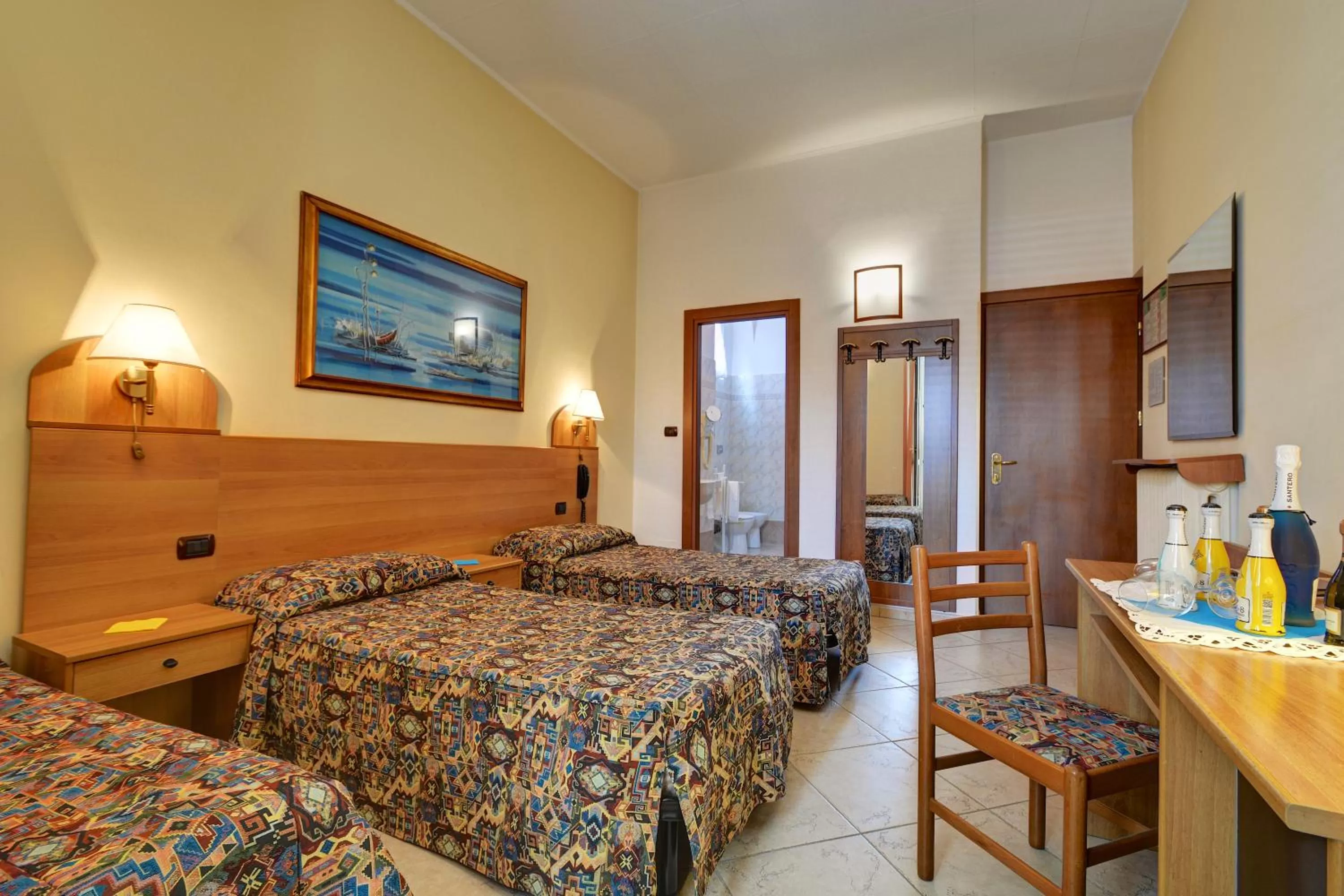 Photo of the whole room, Bed in Hotel Eden