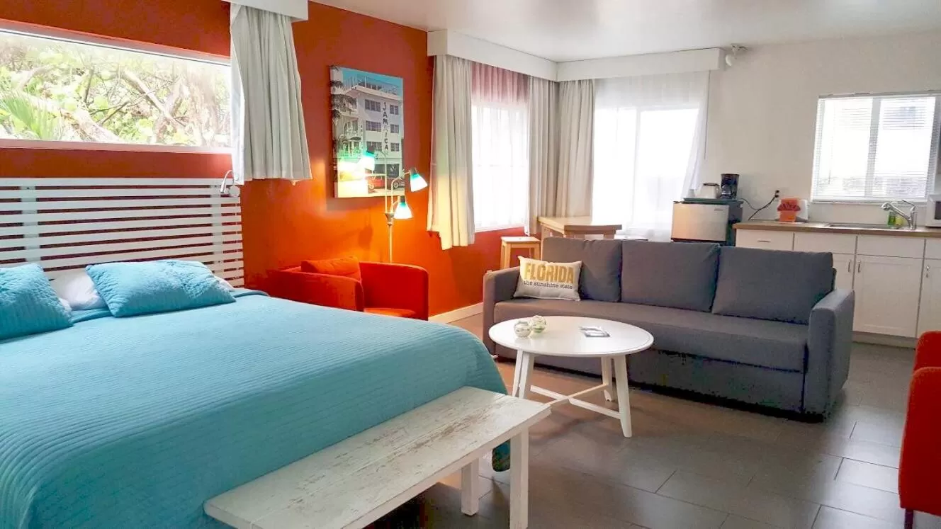 Photo of the whole room, Bed in Snooze