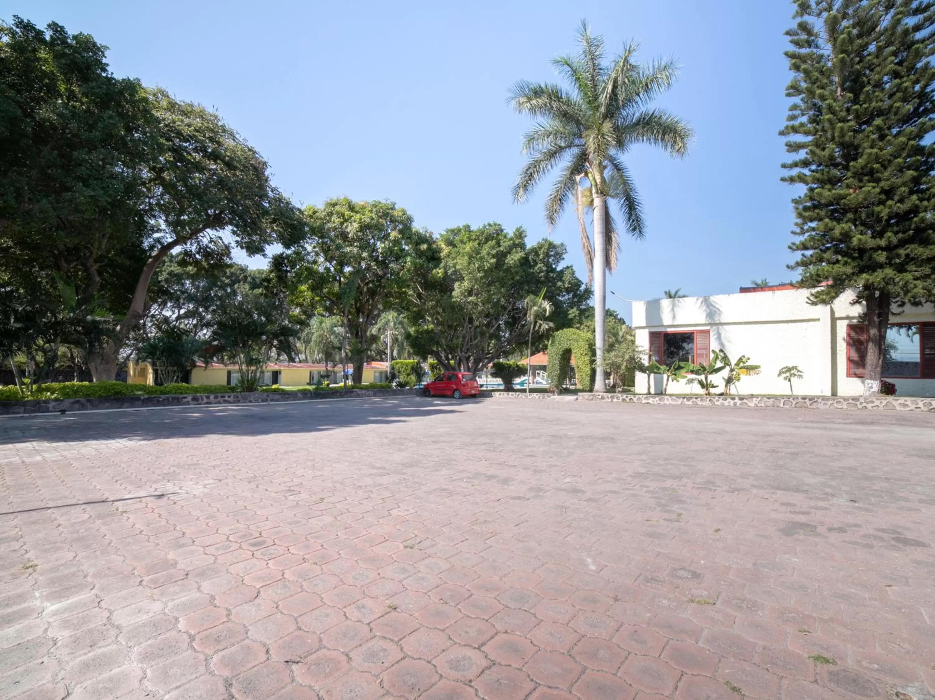 Property building in Hotel Teques Palace