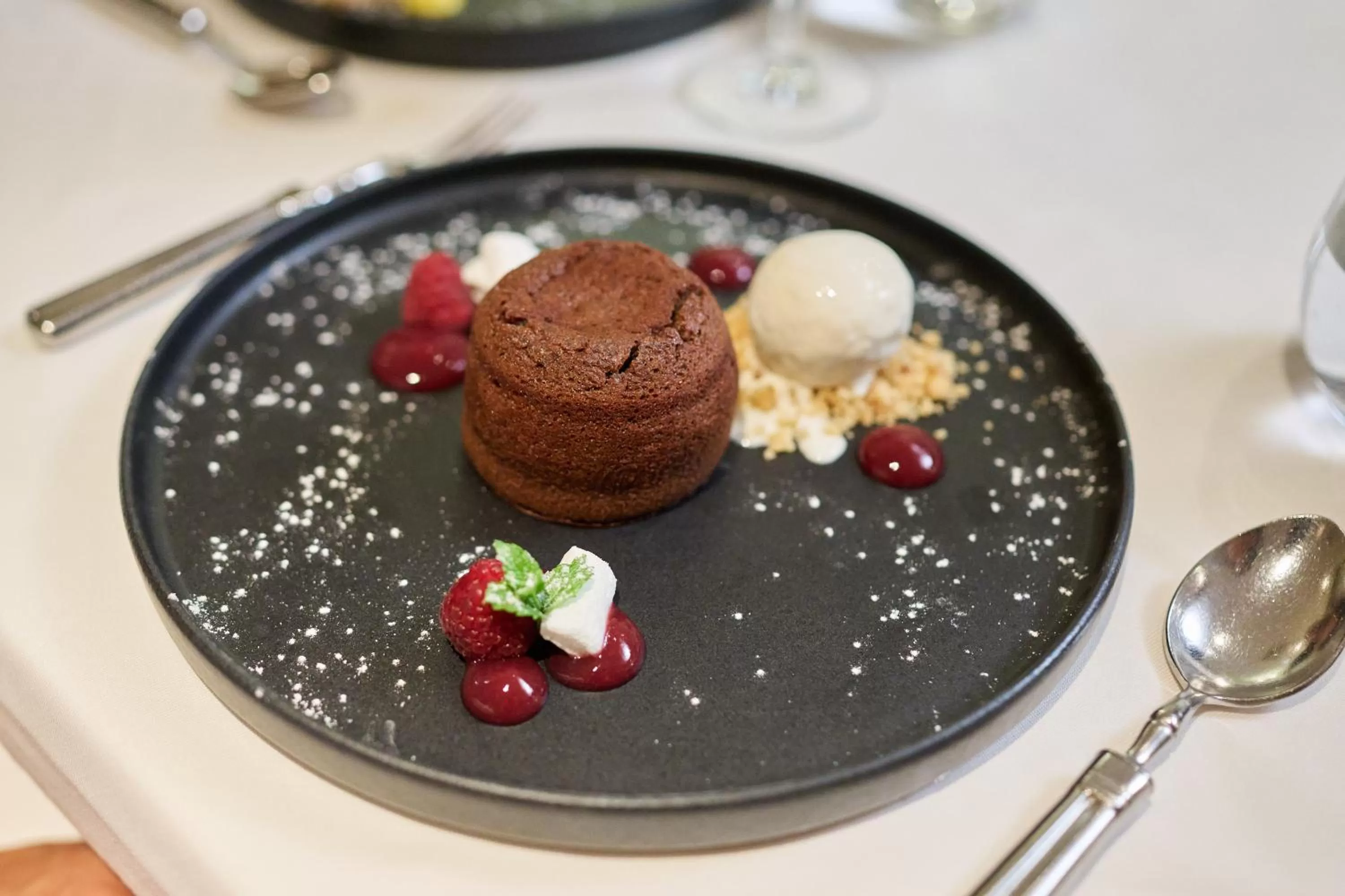 Restaurant/places to eat in Quintinha Sao Joao Hotel & Spa