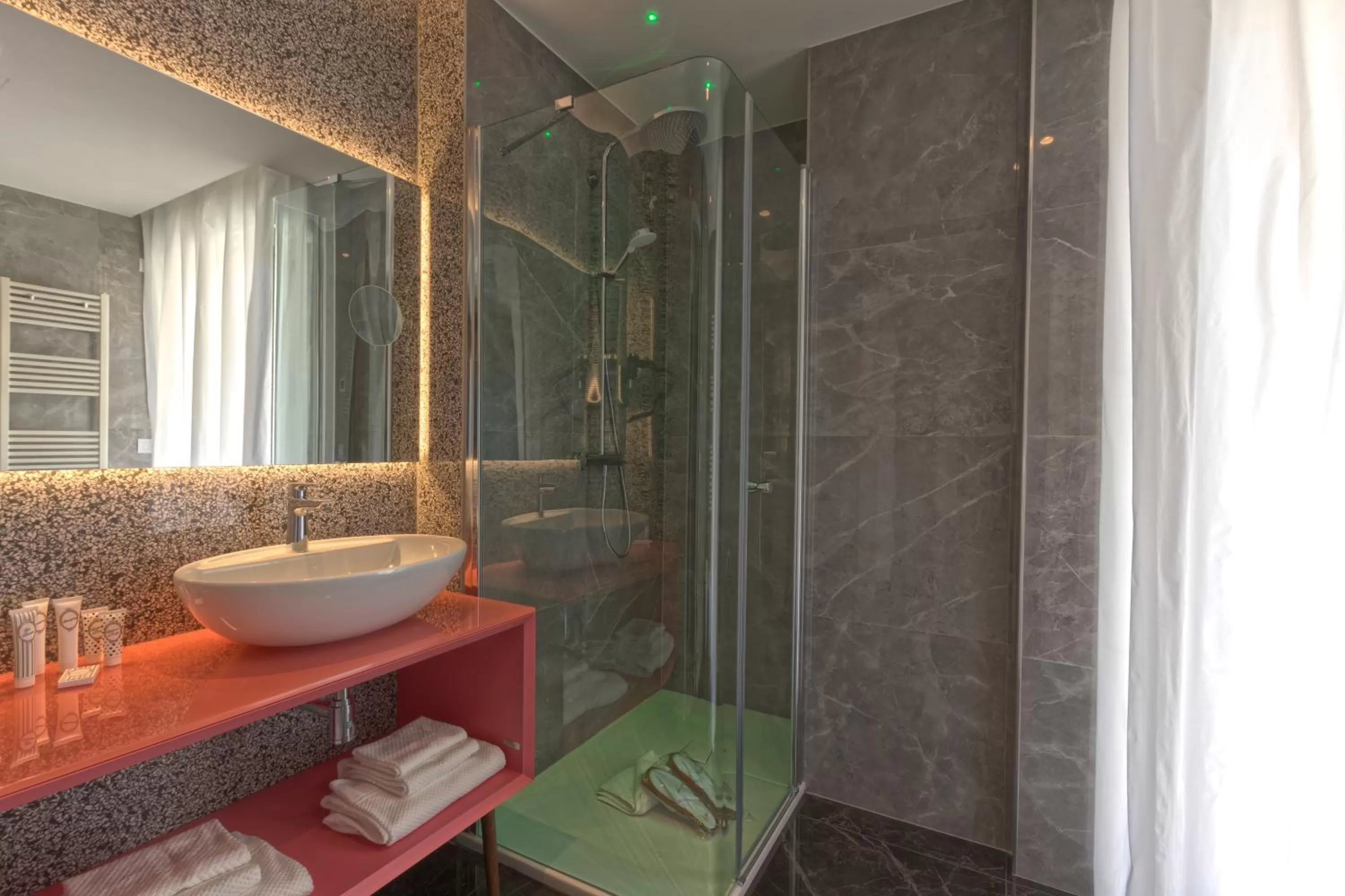 Shower in Ghibli Hotel