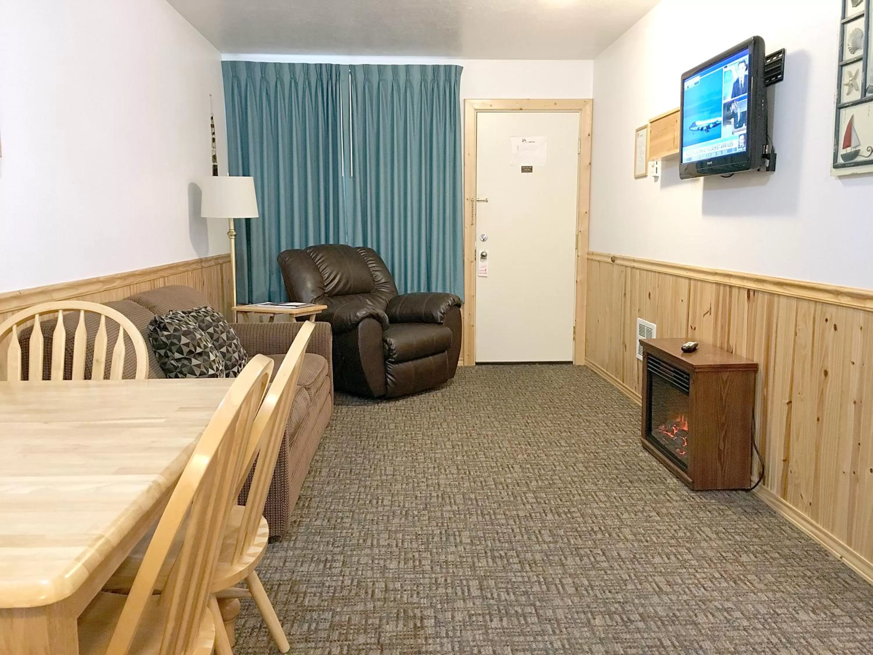 Park Motel and Cabins