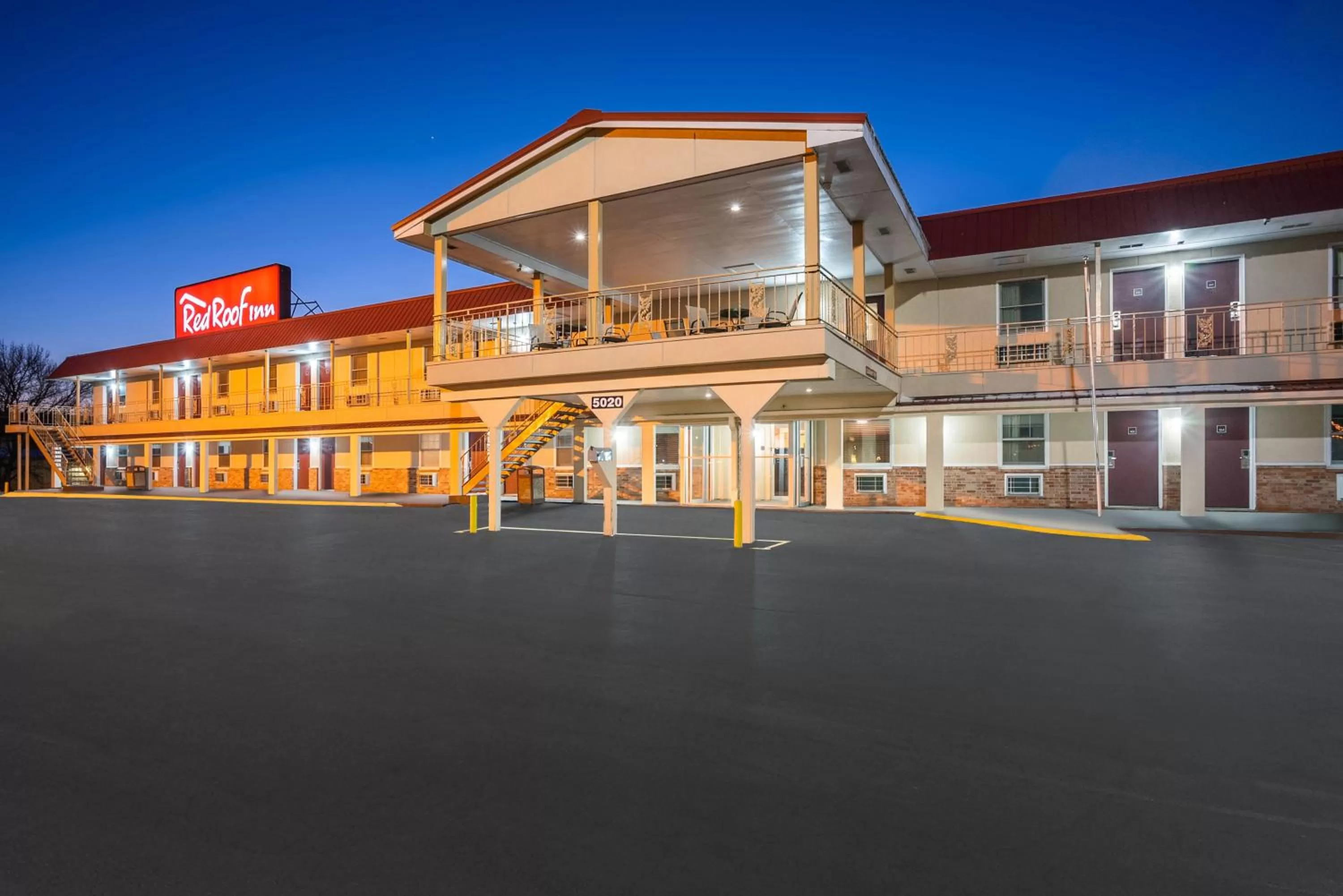 Property building in Red Roof Inn Des Moines
