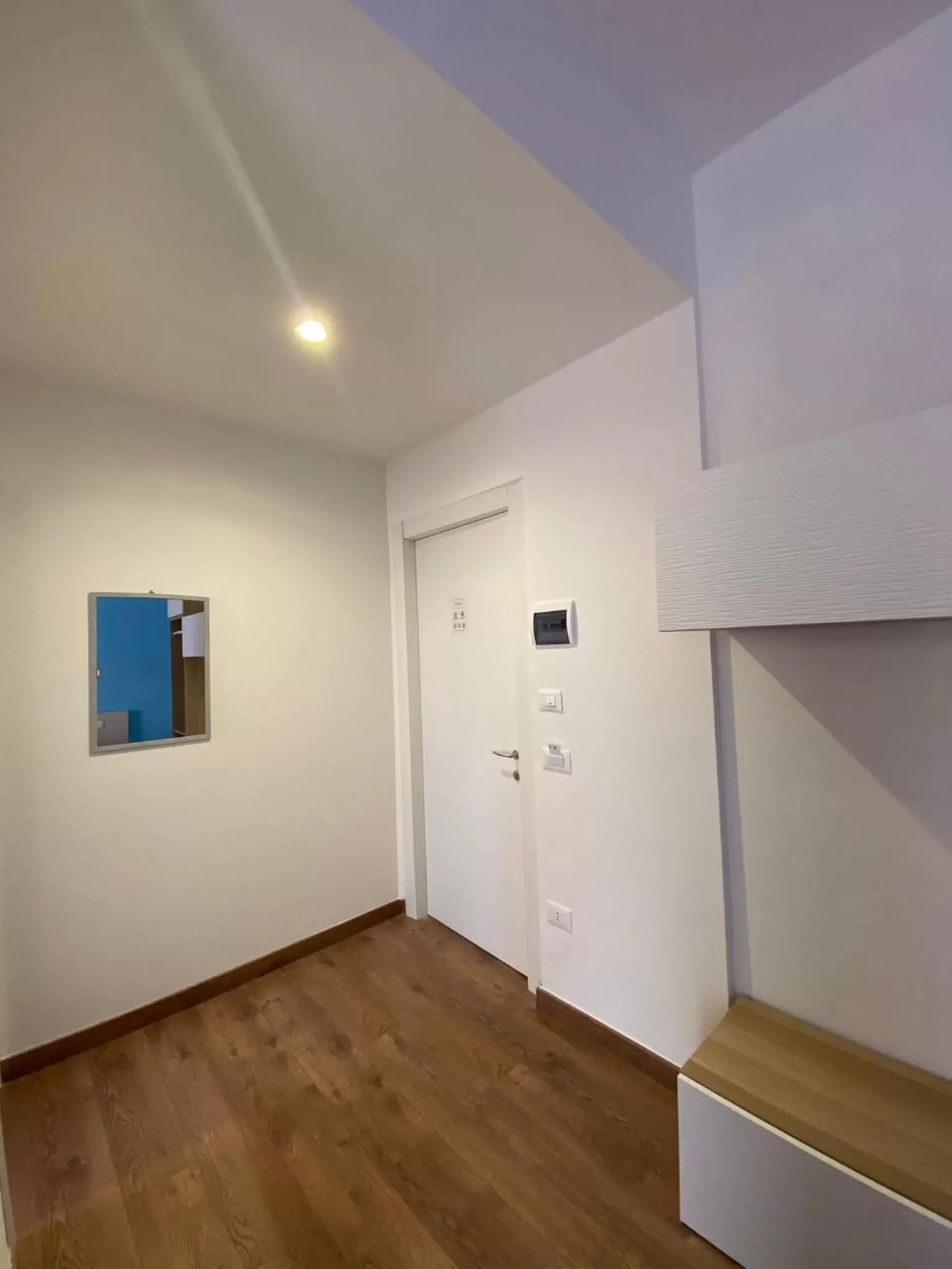 Photo of the whole room, TV/Entertainment Center in Sorrento B&amp;D Rooms