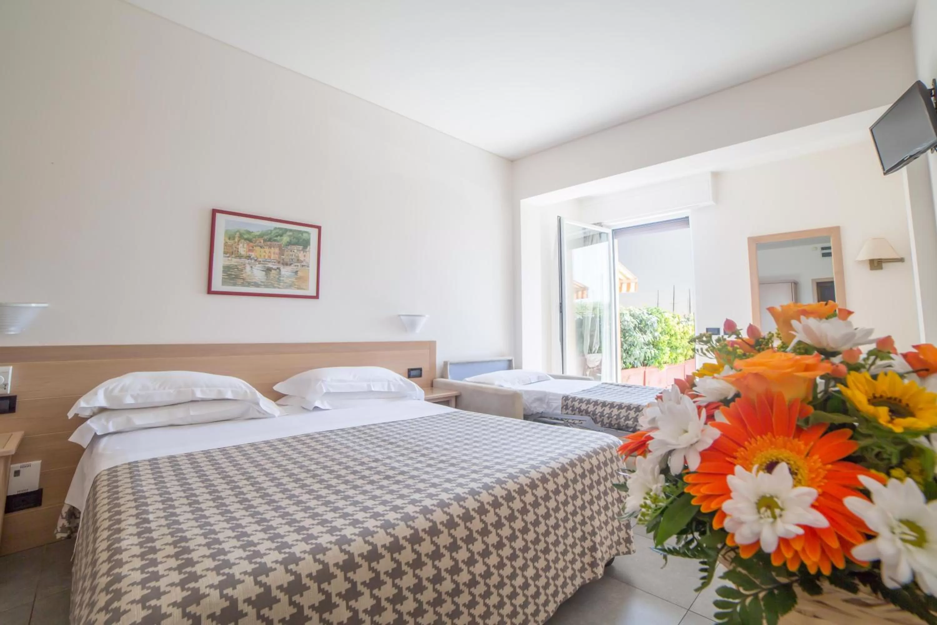 Photo of the whole room, Bed in Hotel Laurin