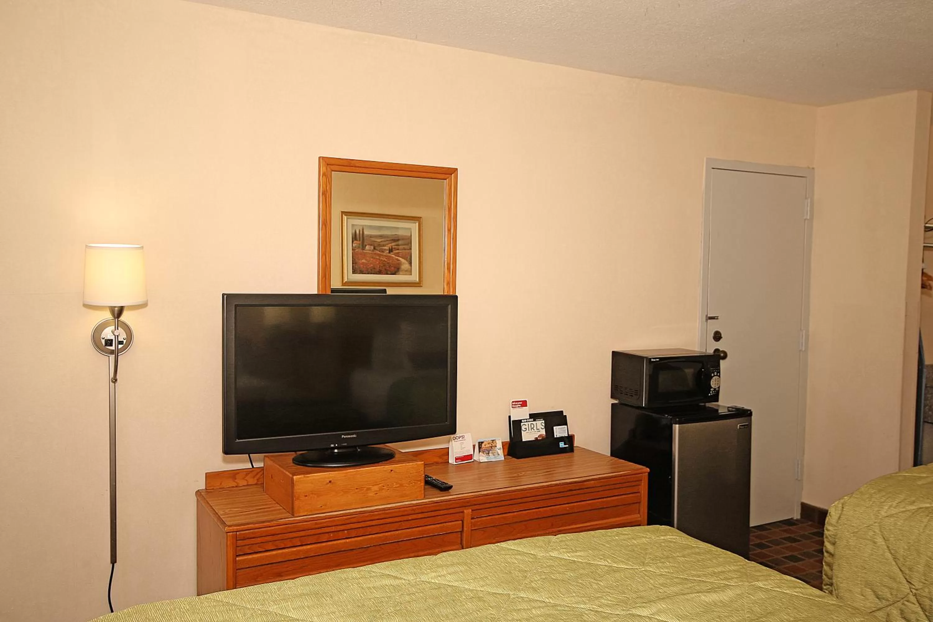 Other, Bed in Ramada by Wyndham Wytheville