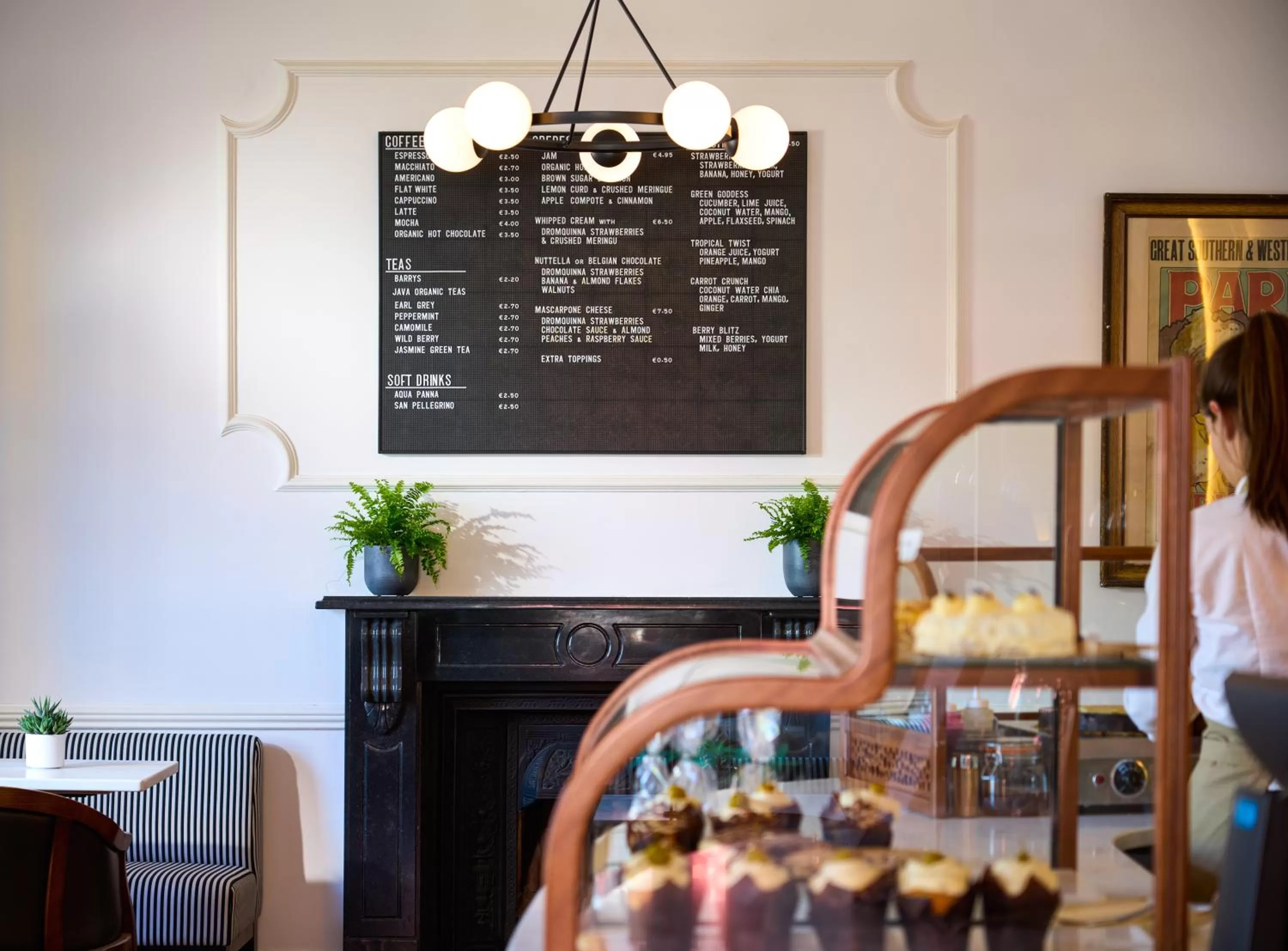 Lounge or bar in The Lansdowne Kenmare