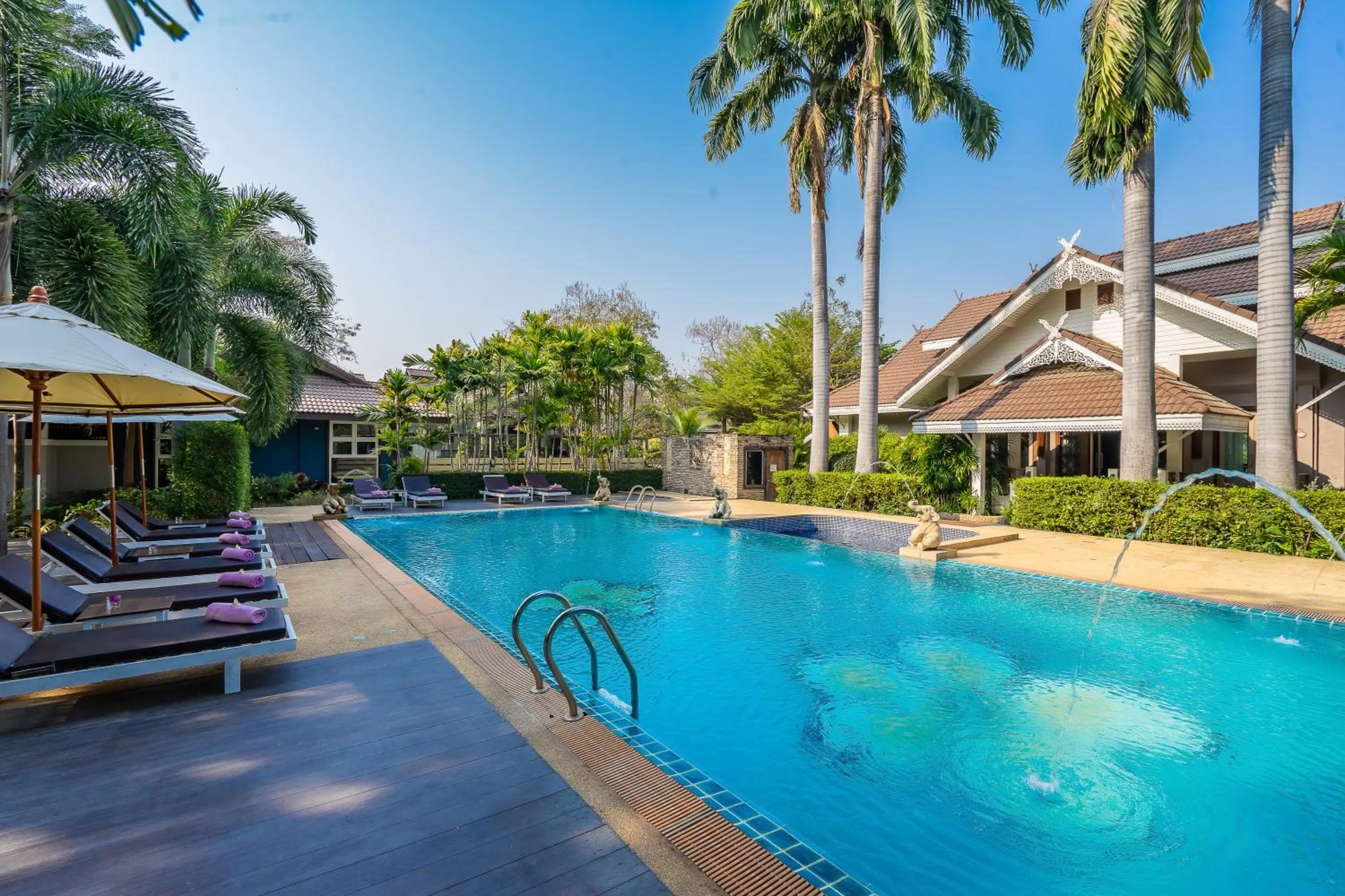 Swimming pool in Le Charme Sukhothai Historical Park