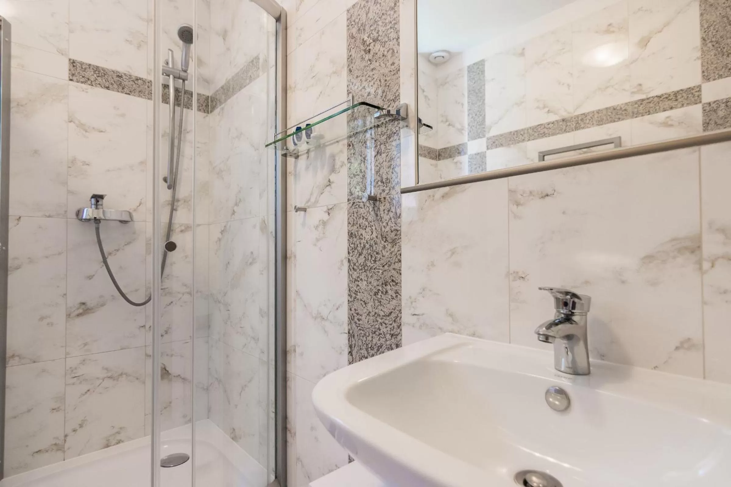 Bathroom in Resident Rene