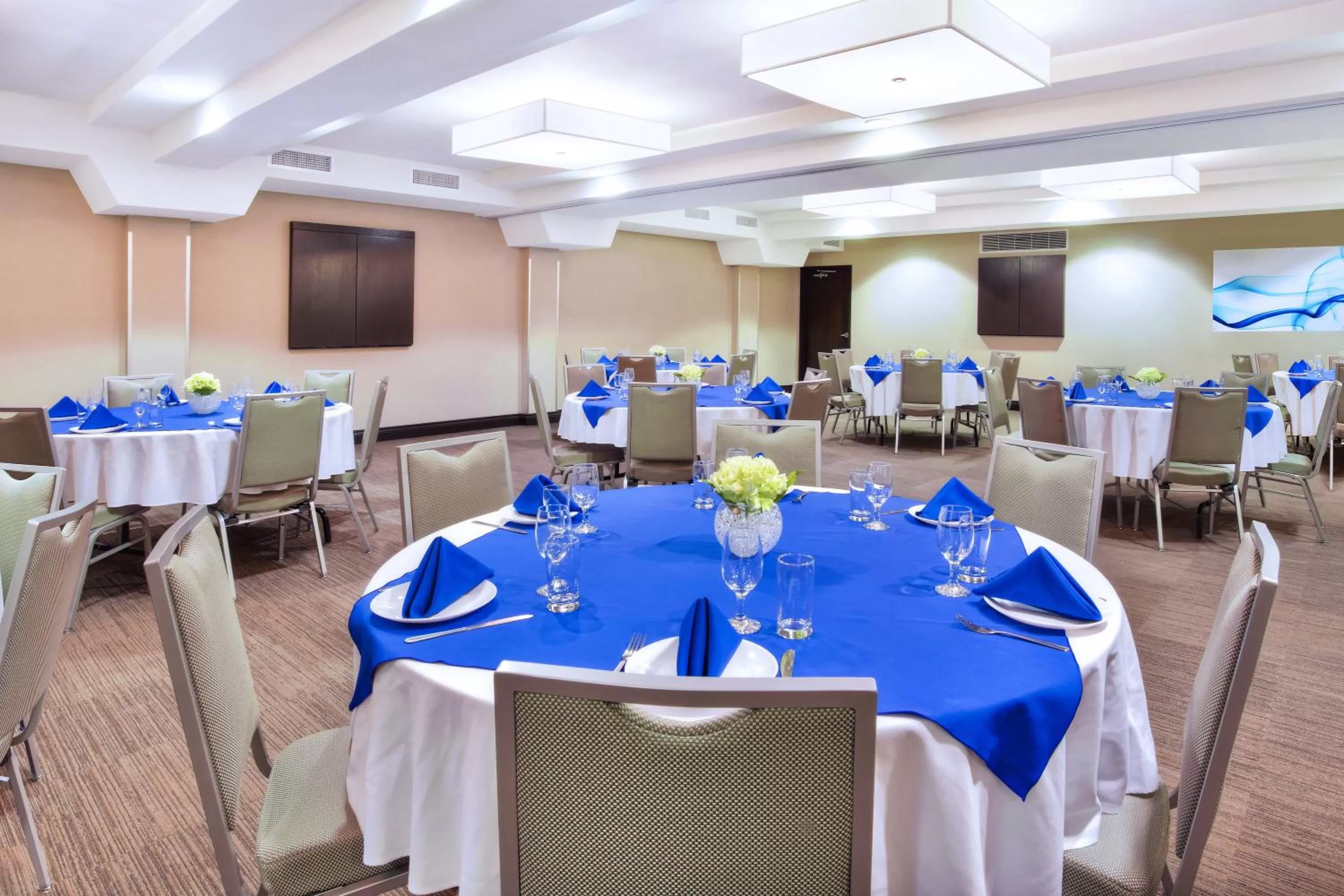 Meeting/conference room in Holiday Inn Express - Sault Ste. Marie by IHG