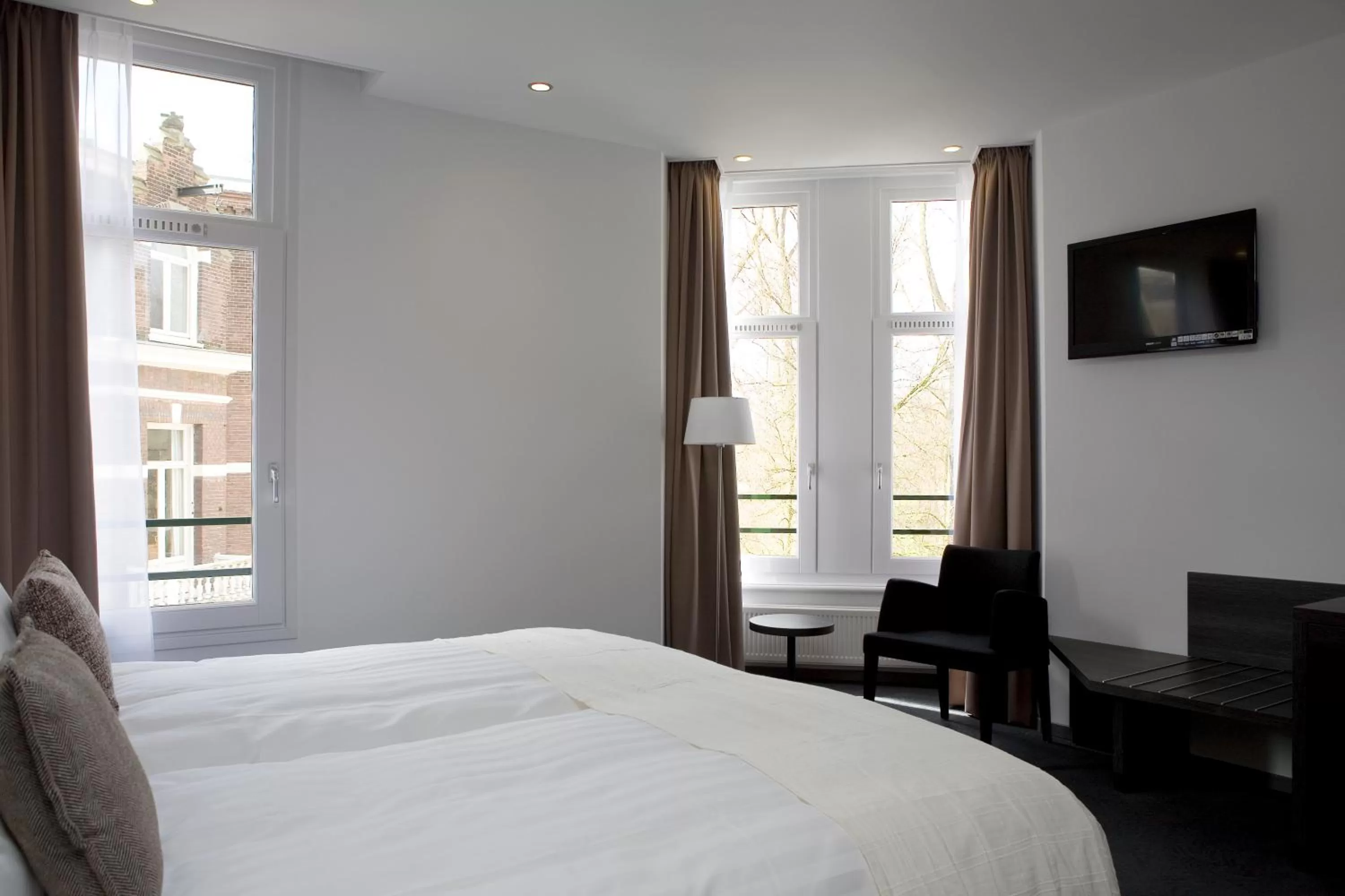 Photo of the whole room, Bed in Hotel Parkview