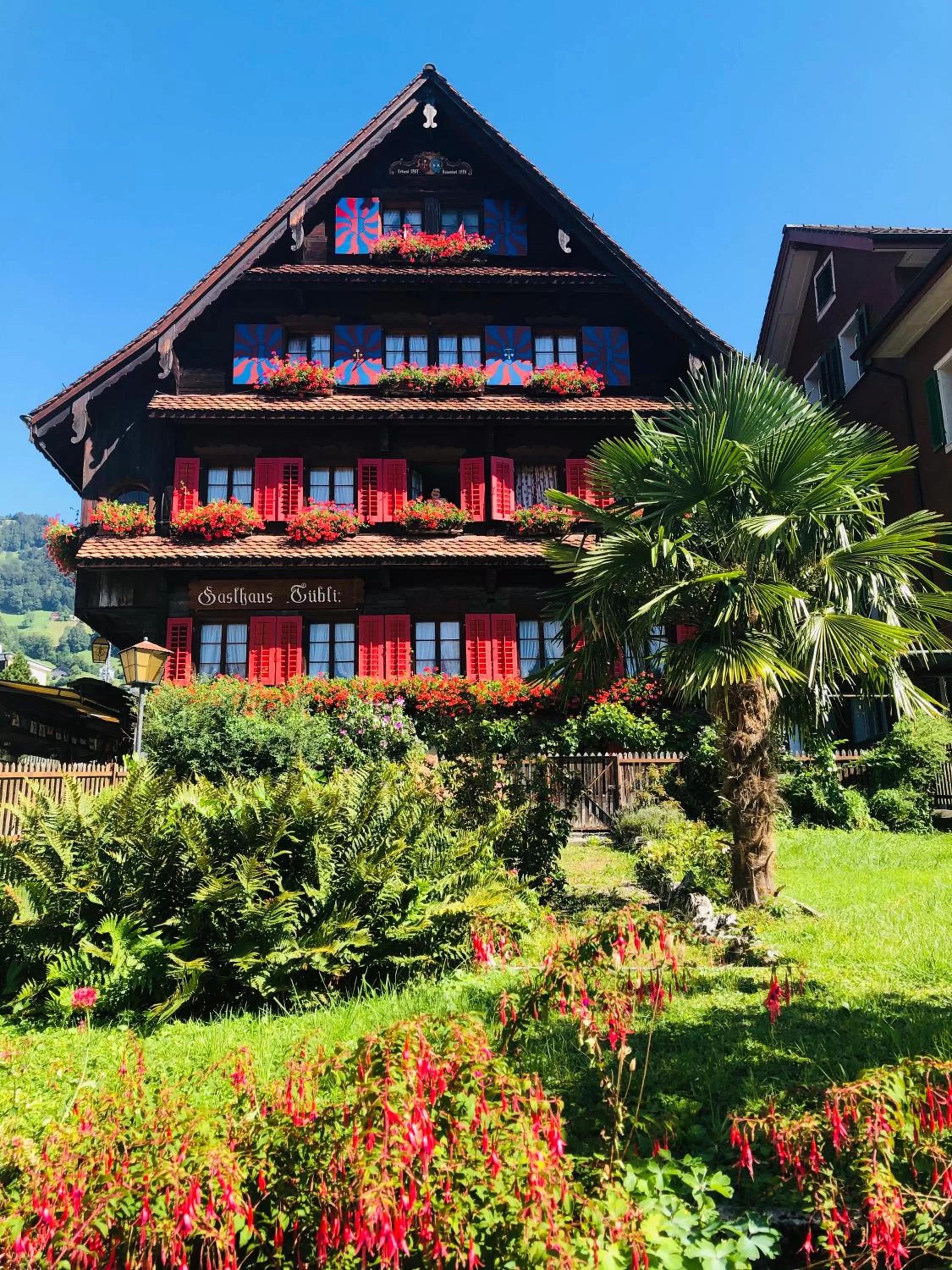 Facade/entrance, Property Building in Gasthaus Tübli Gersau