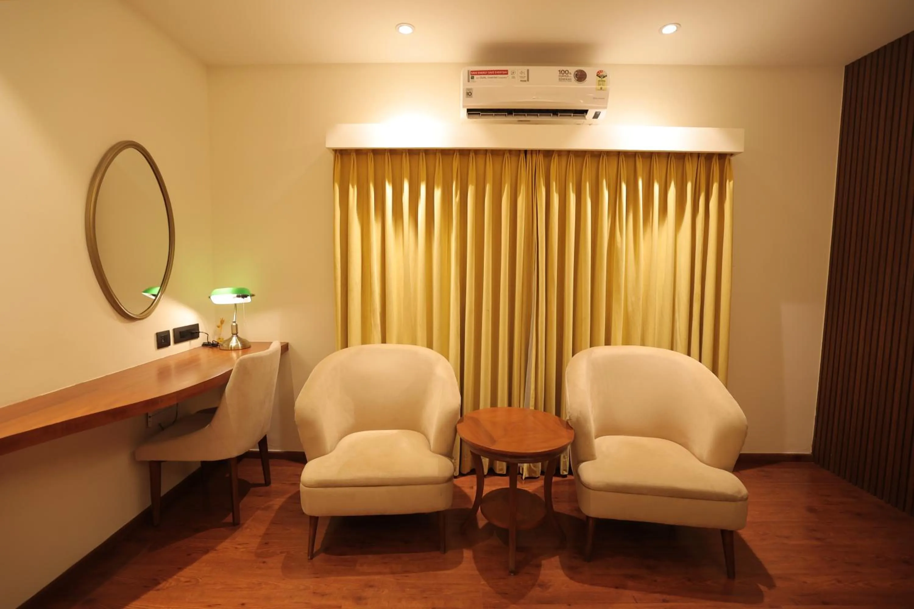 Seating area in Poppys Vista Hotel