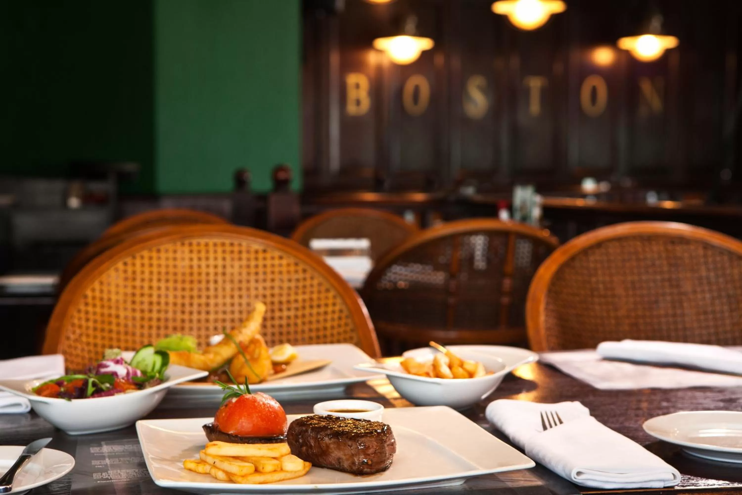 Restaurant/places to eat in Jumeira Rotana – Dubai