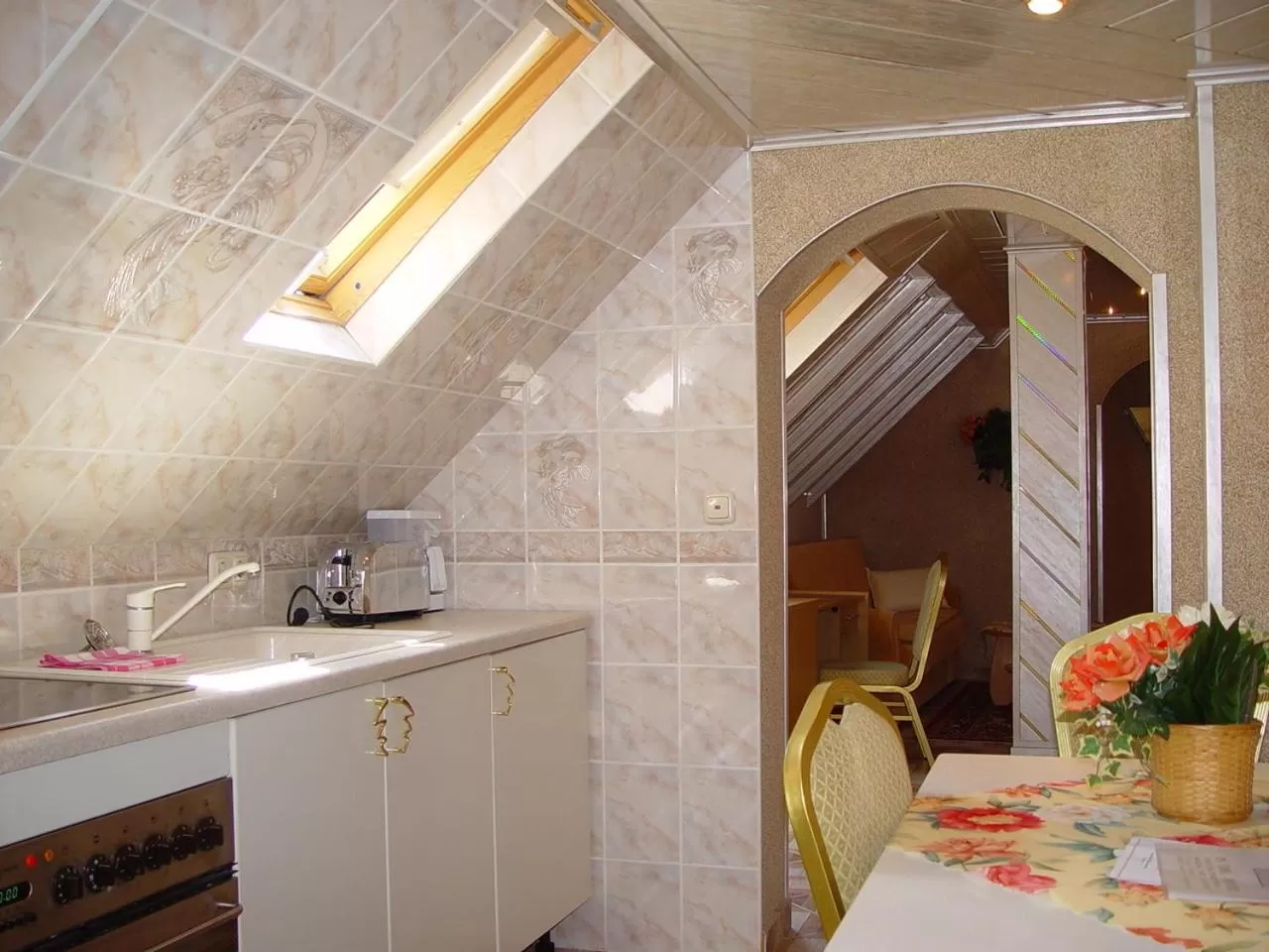 Kitchen or kitchenette, Kitchen/Kitchenette in Central Hotel