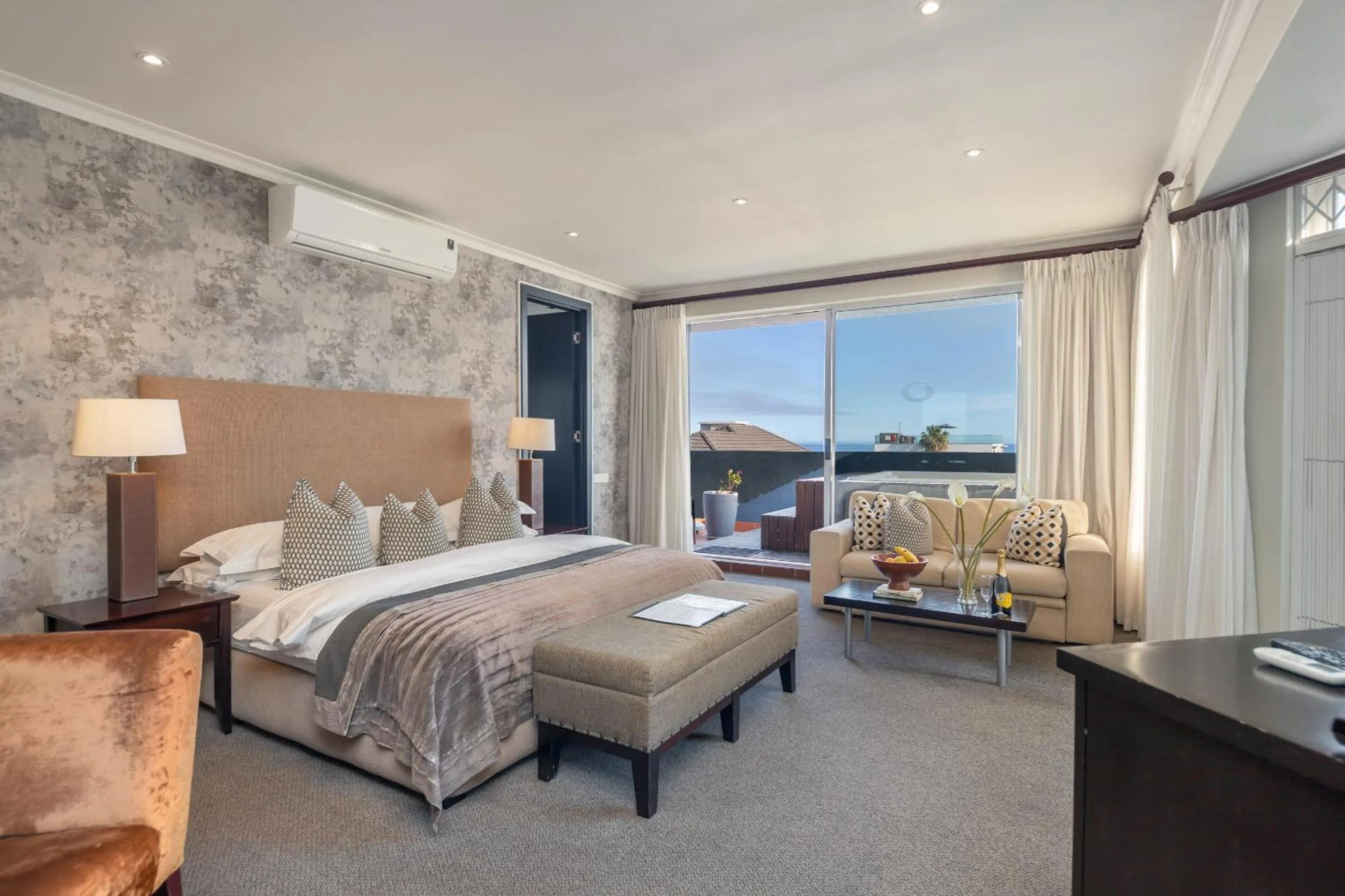 Bed in O on Kloof Boutique Hotel & Spa