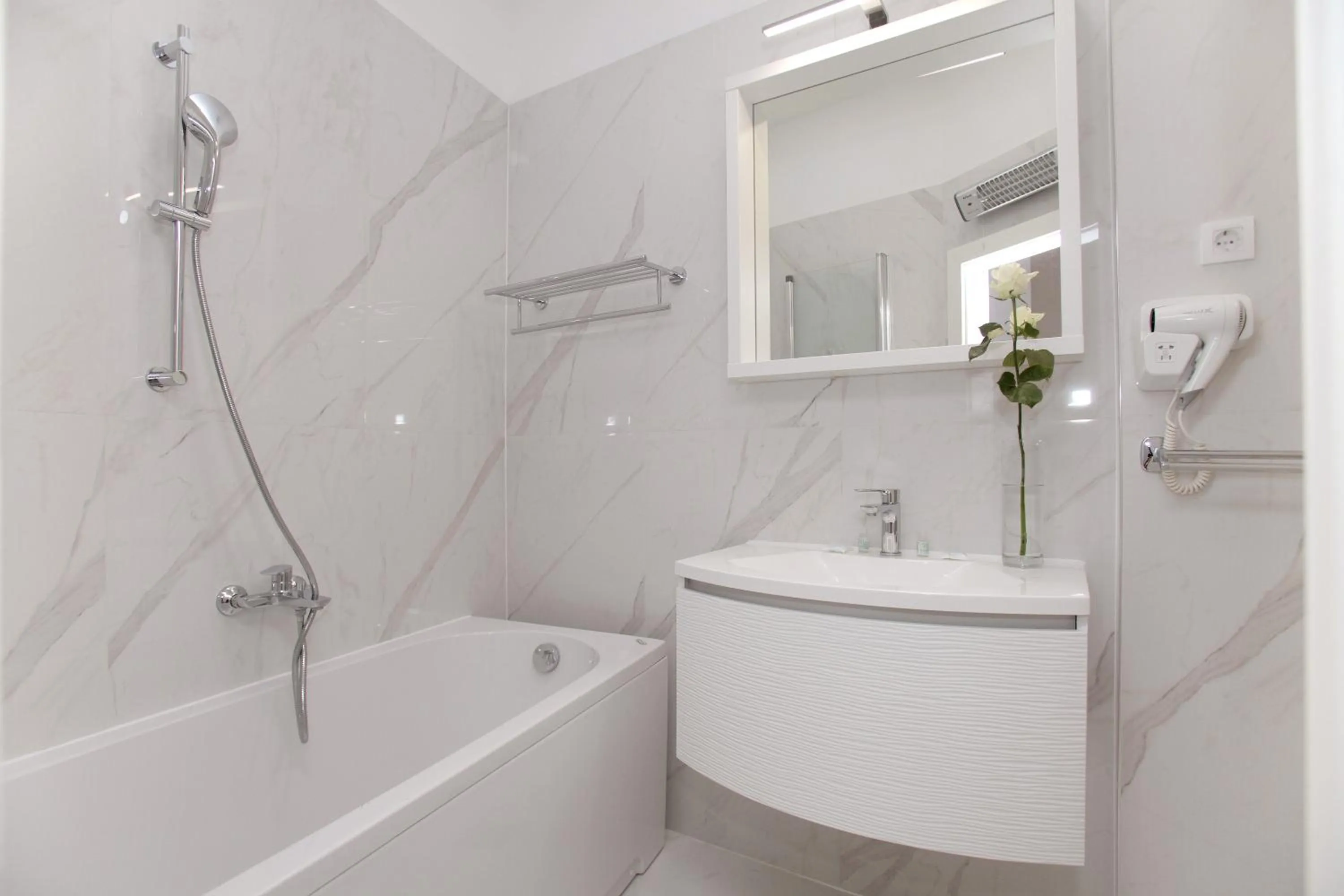 Bathroom in Hotel Bellevue Trogir