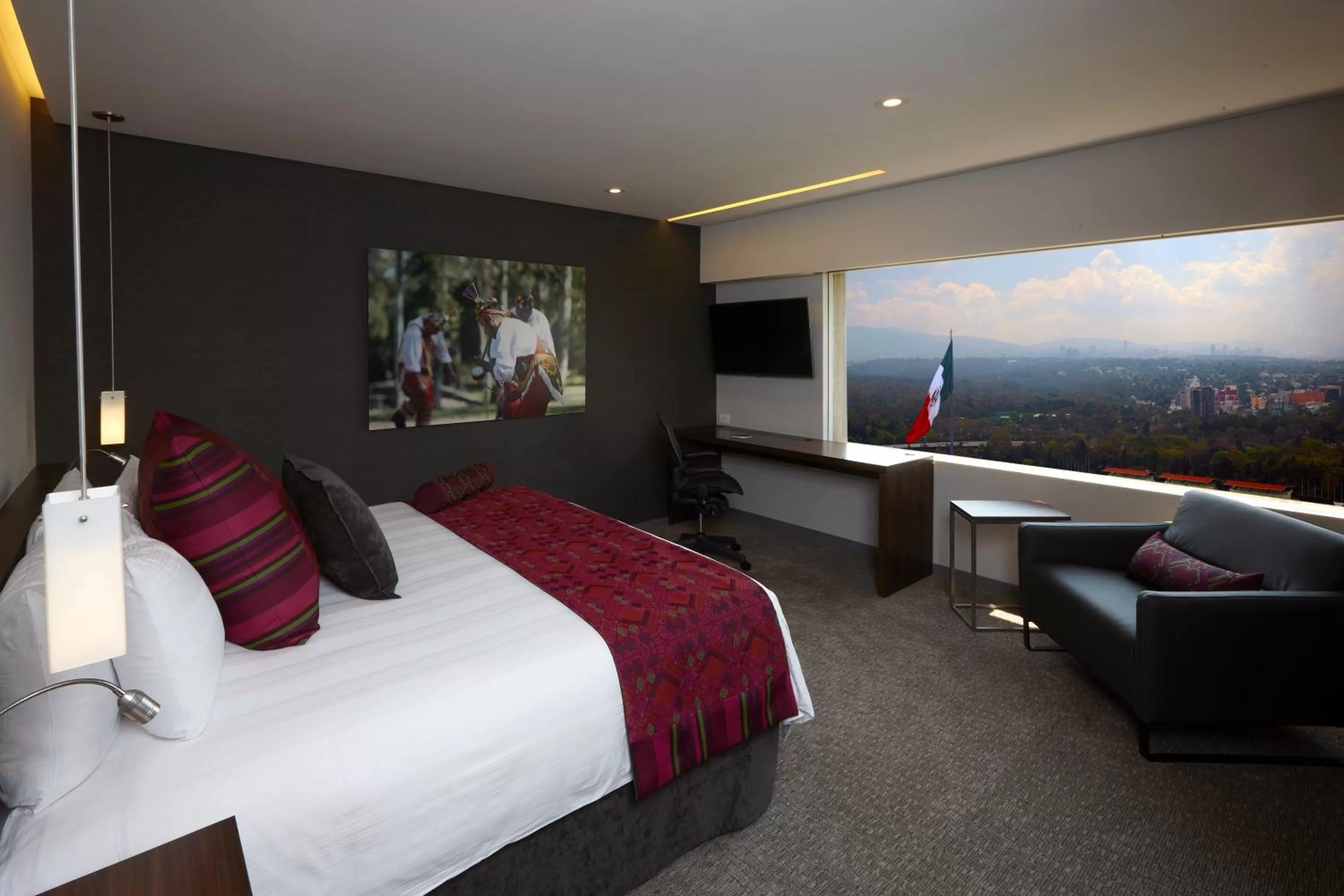 Photo of the whole room, Bed in Presidente InterContinental Mexico City by IHG