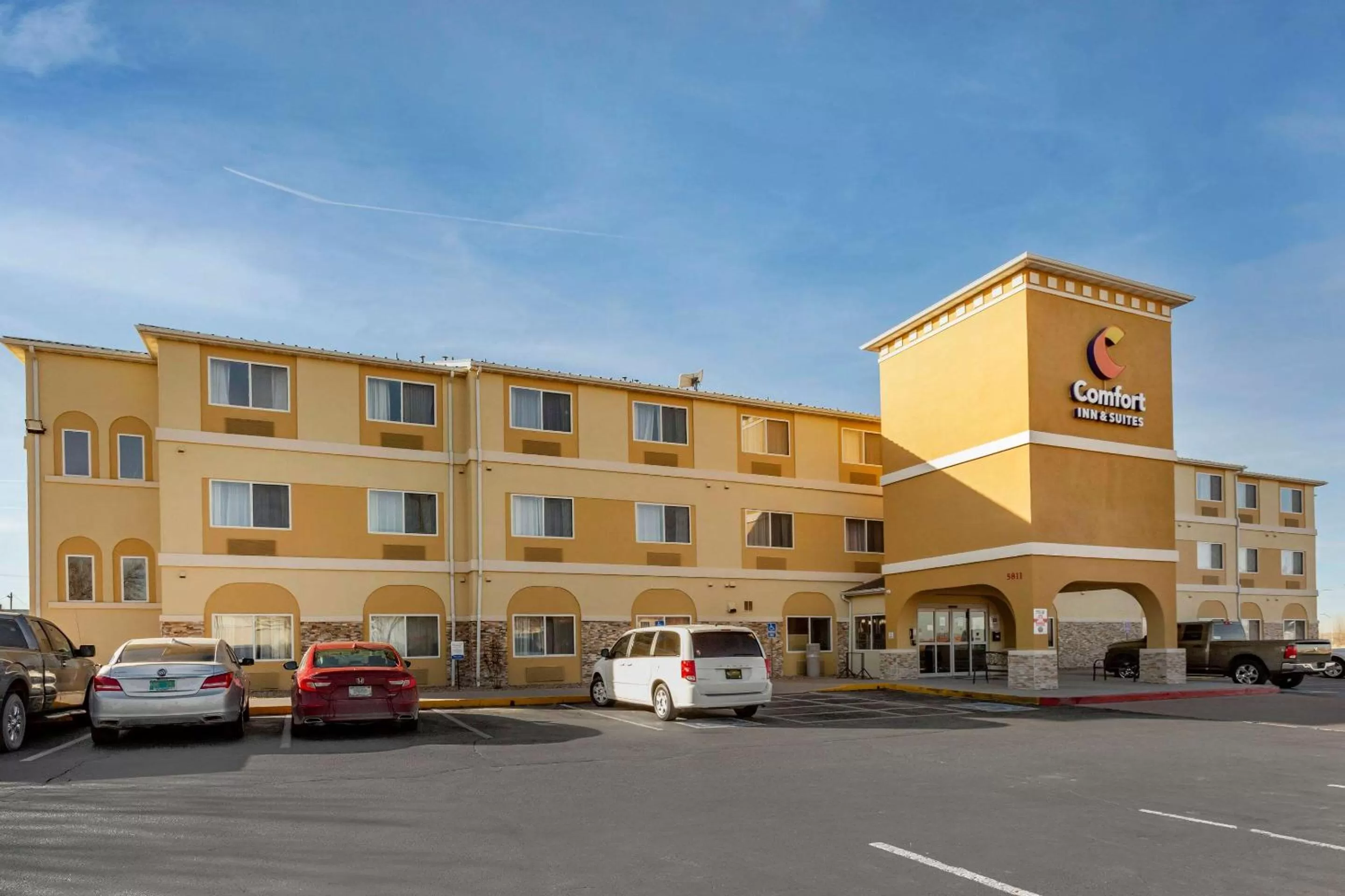 Property building in Comfort Inn & Suites Alameda at Albuquerque Balloon Fiesta Park