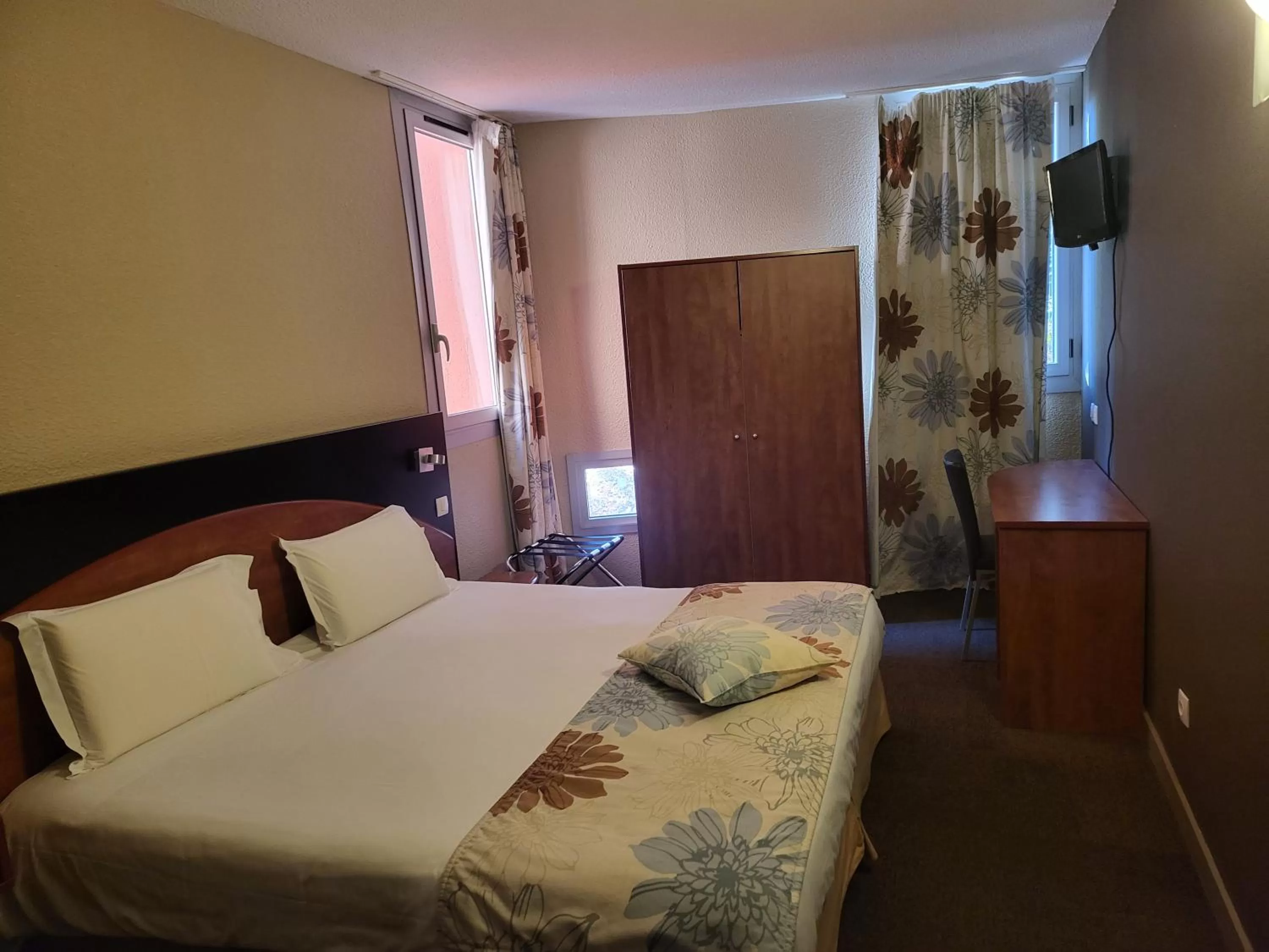 Bed in Hôtel Du Baou