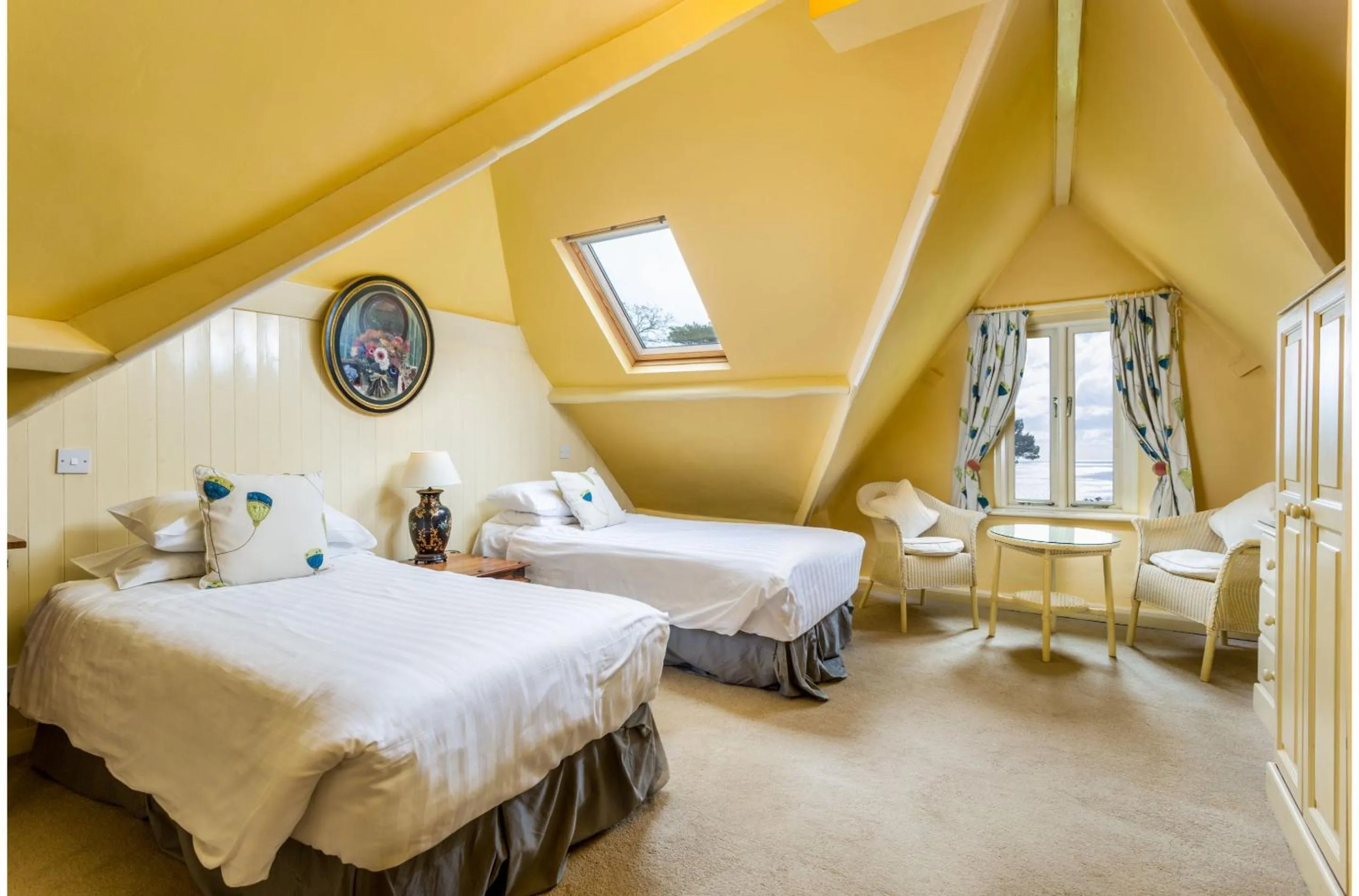 Bedroom, Bed in Orestone Manor