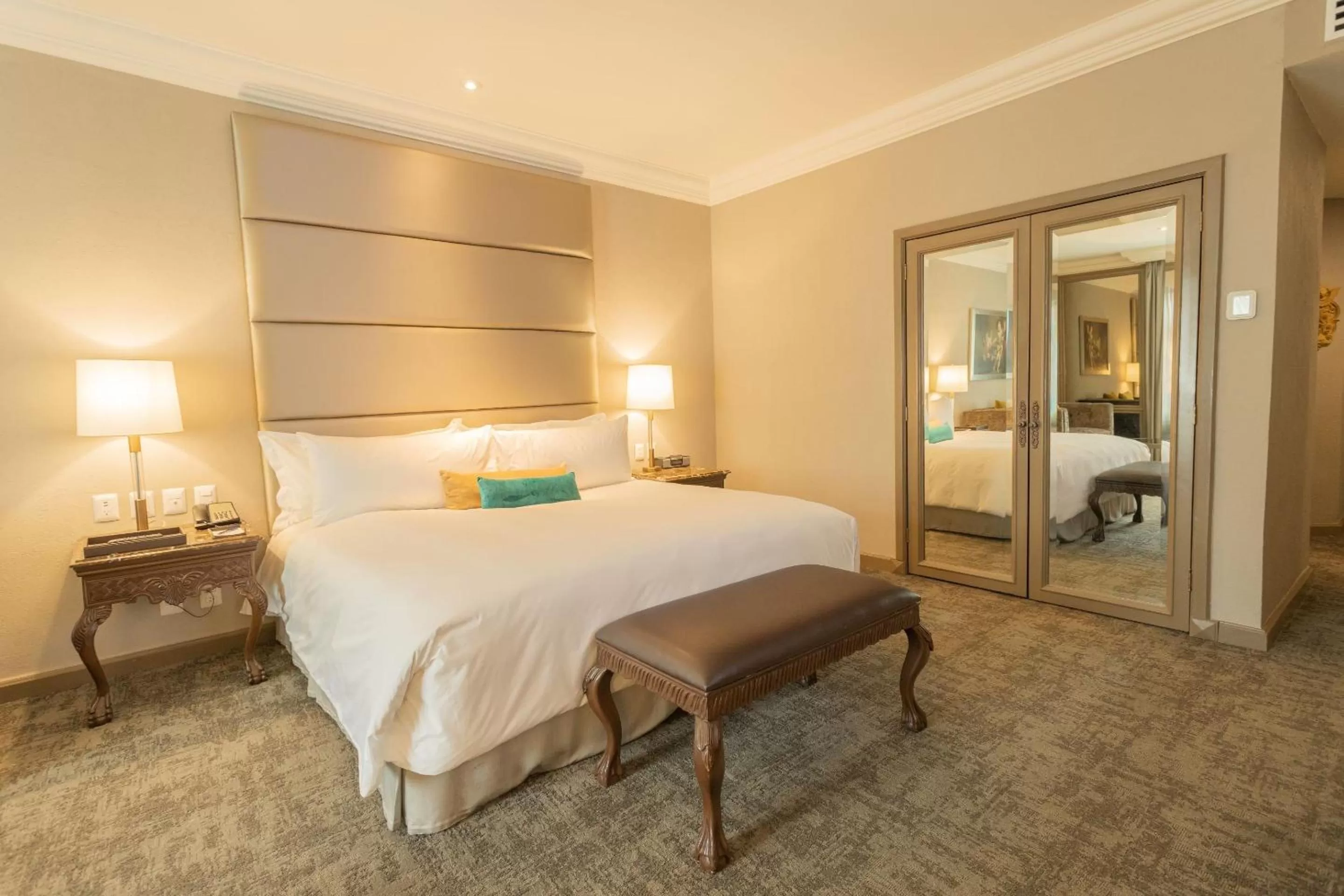 Bedroom, Bed in Quinta Real Monterrey