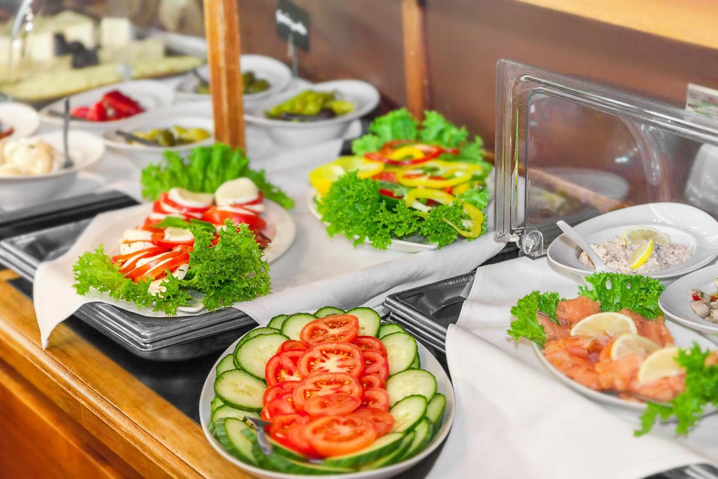 Buffet breakfast in Hotel Aviv Dresden