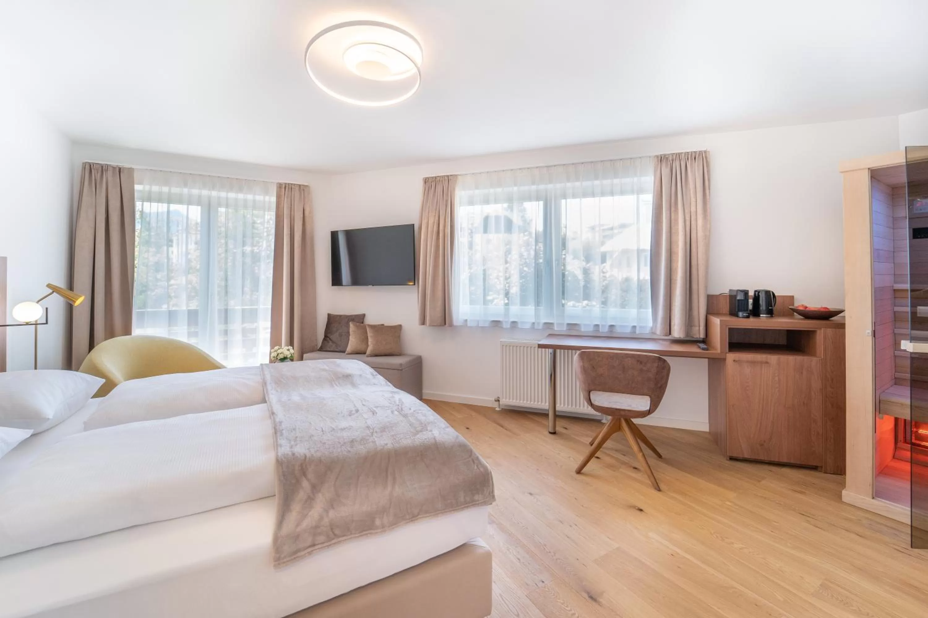 Bedroom, Bed in das mondsee