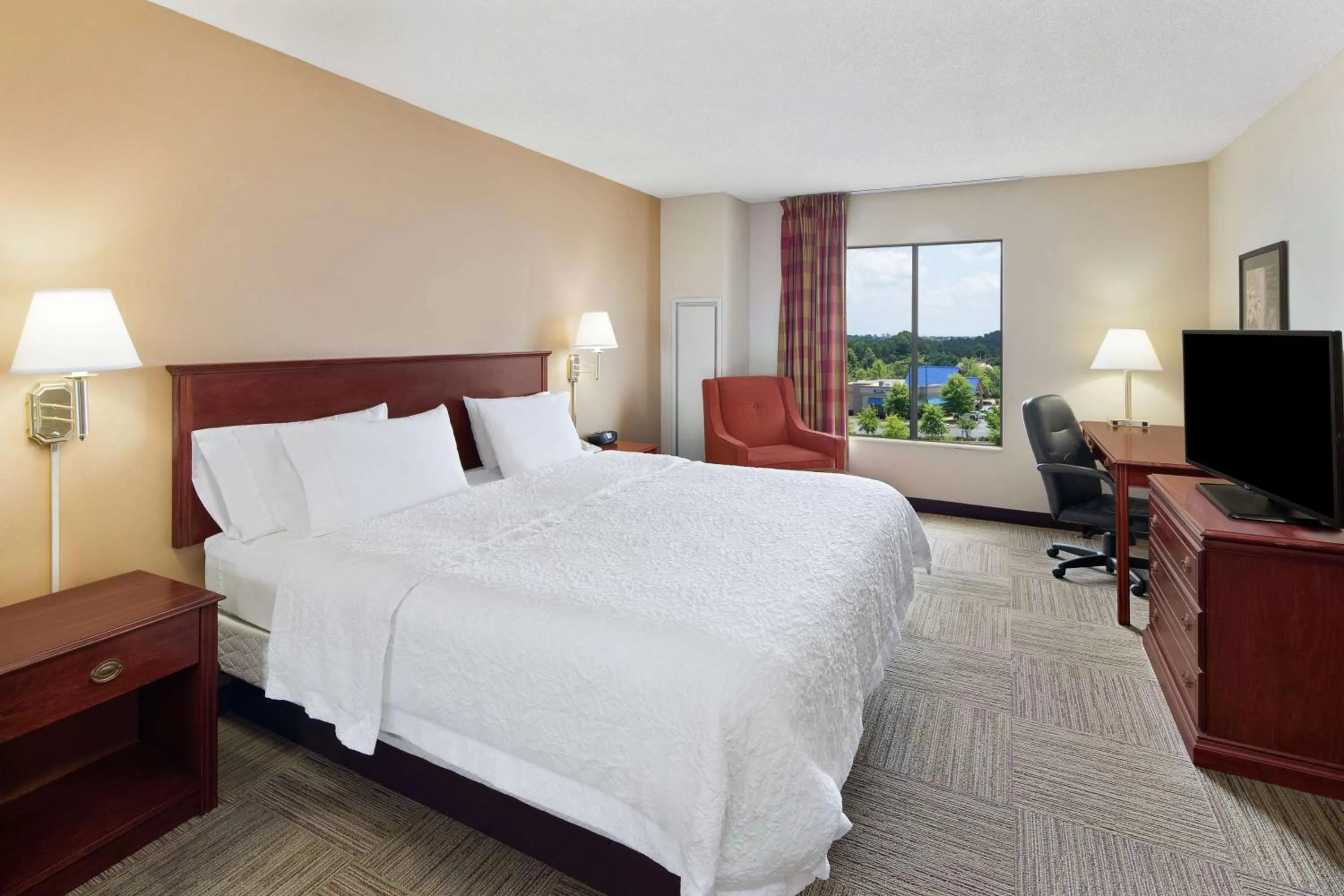 King Suite with Kitchen in Hampton Inn Columbus-North