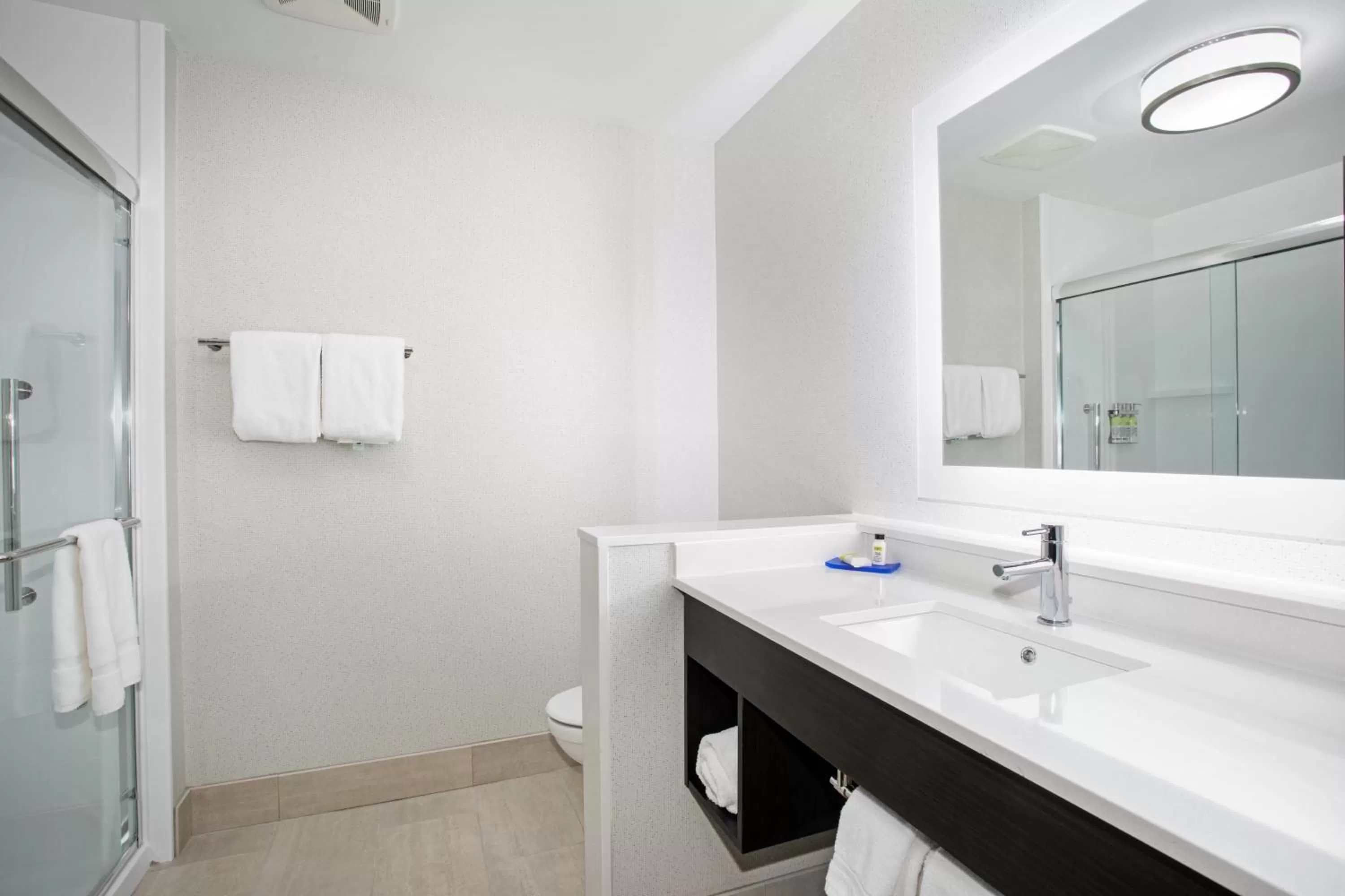 Photo of the whole room in Holiday Inn Express & Suites - Ely by IHG