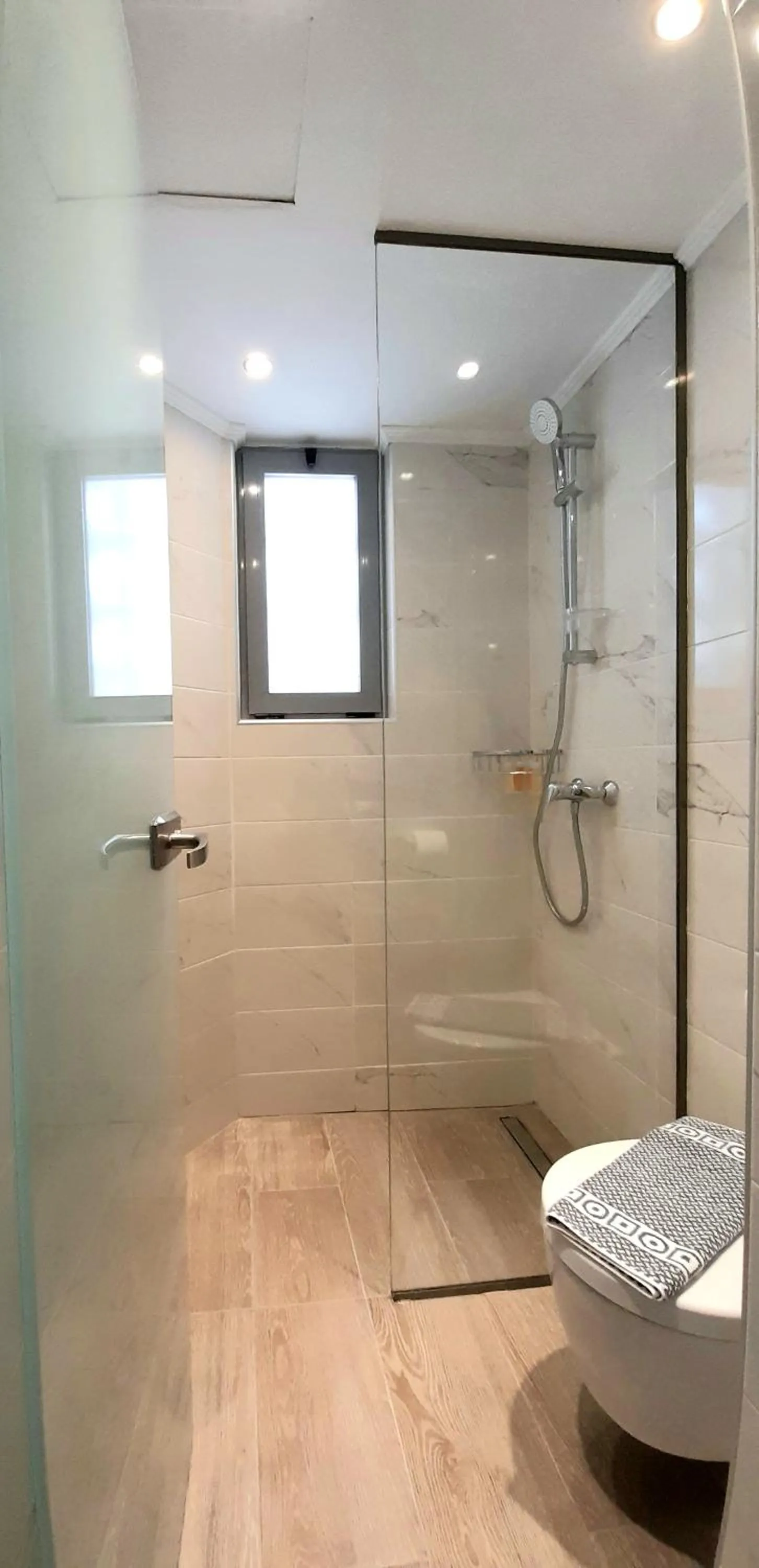 Bathroom in Elite Hotel