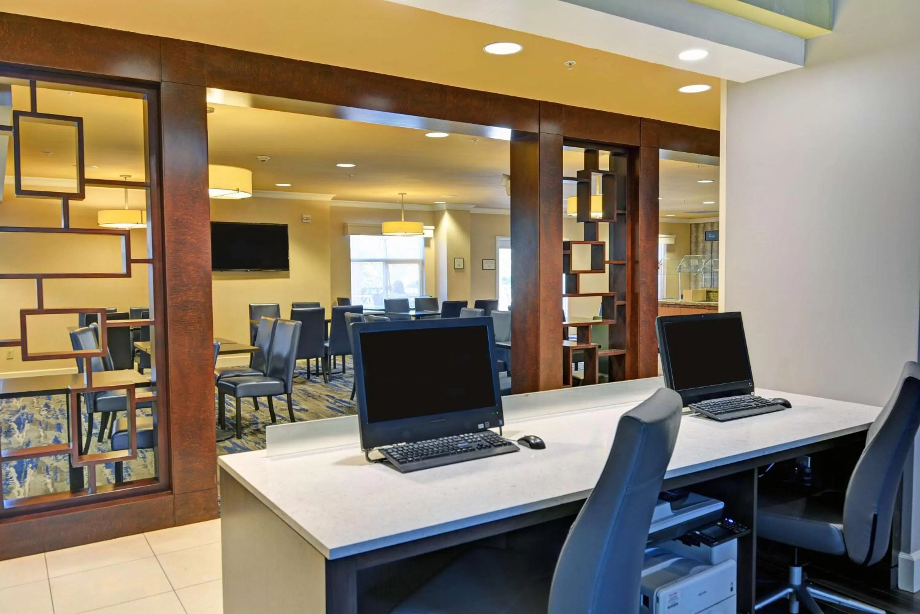 Business facilities in Embassy Suites Valencia
