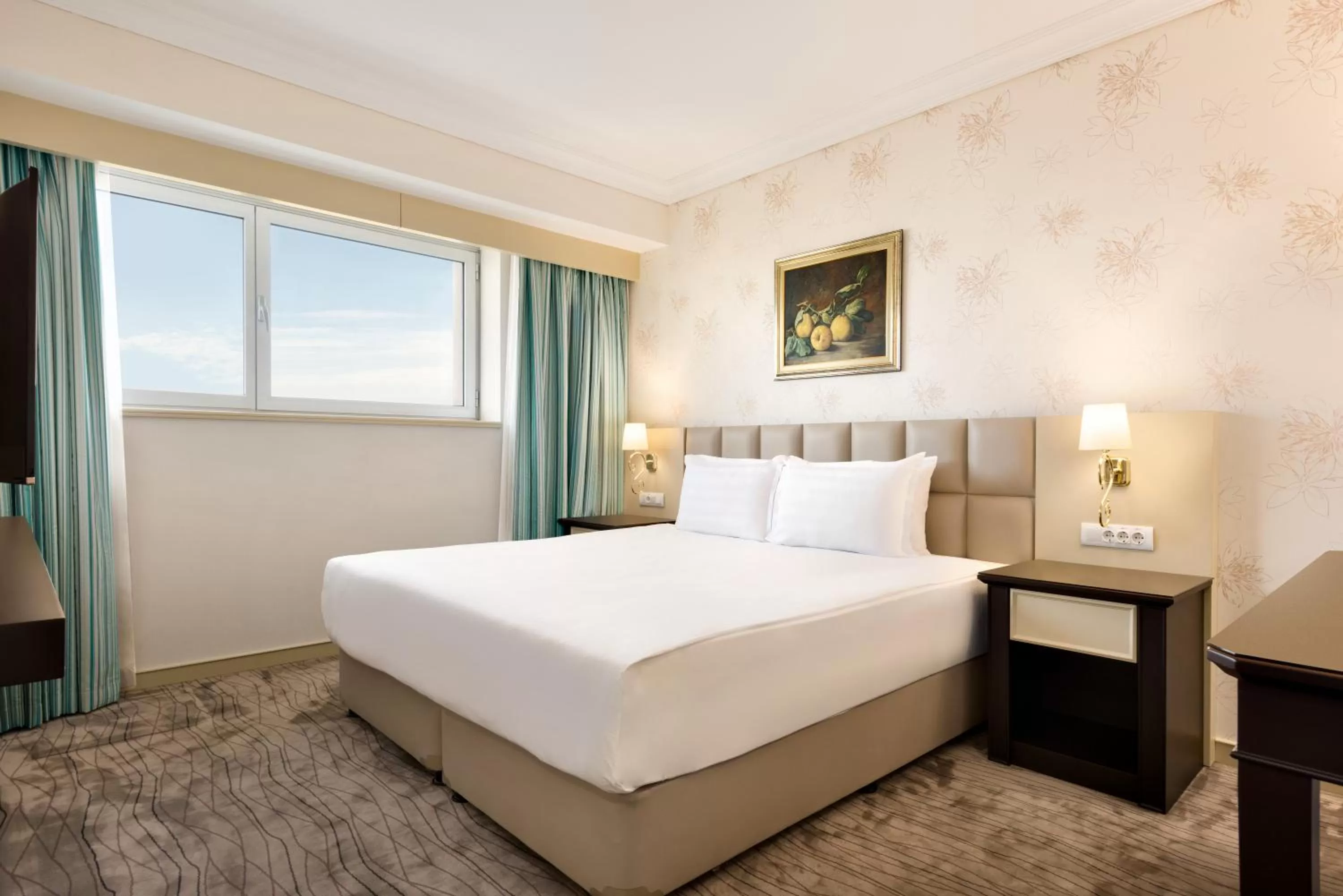 Photo of the whole room, Bed in Wyndham Tashkent