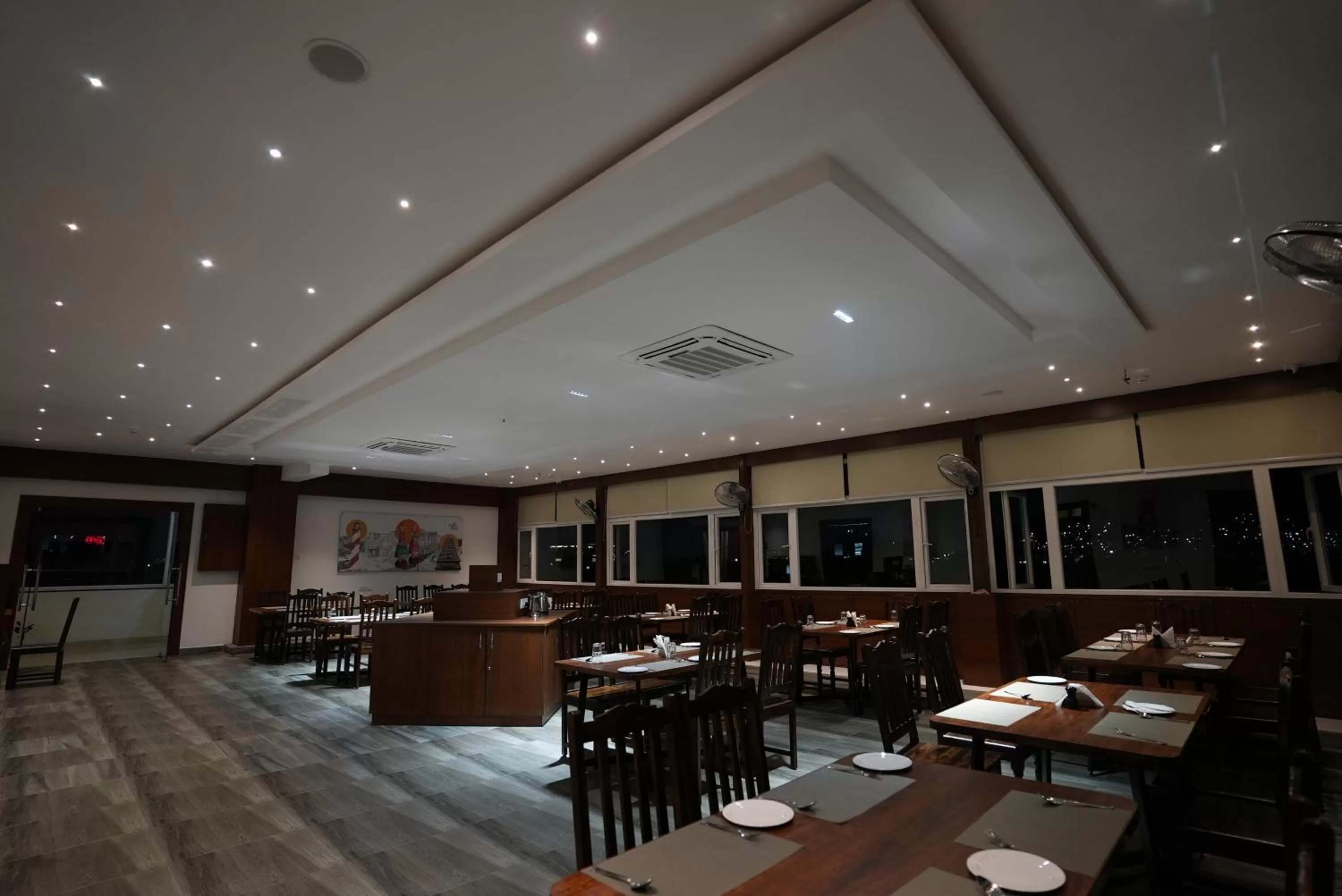 Restaurant/places to eat in Eden Park Boutique Hotel