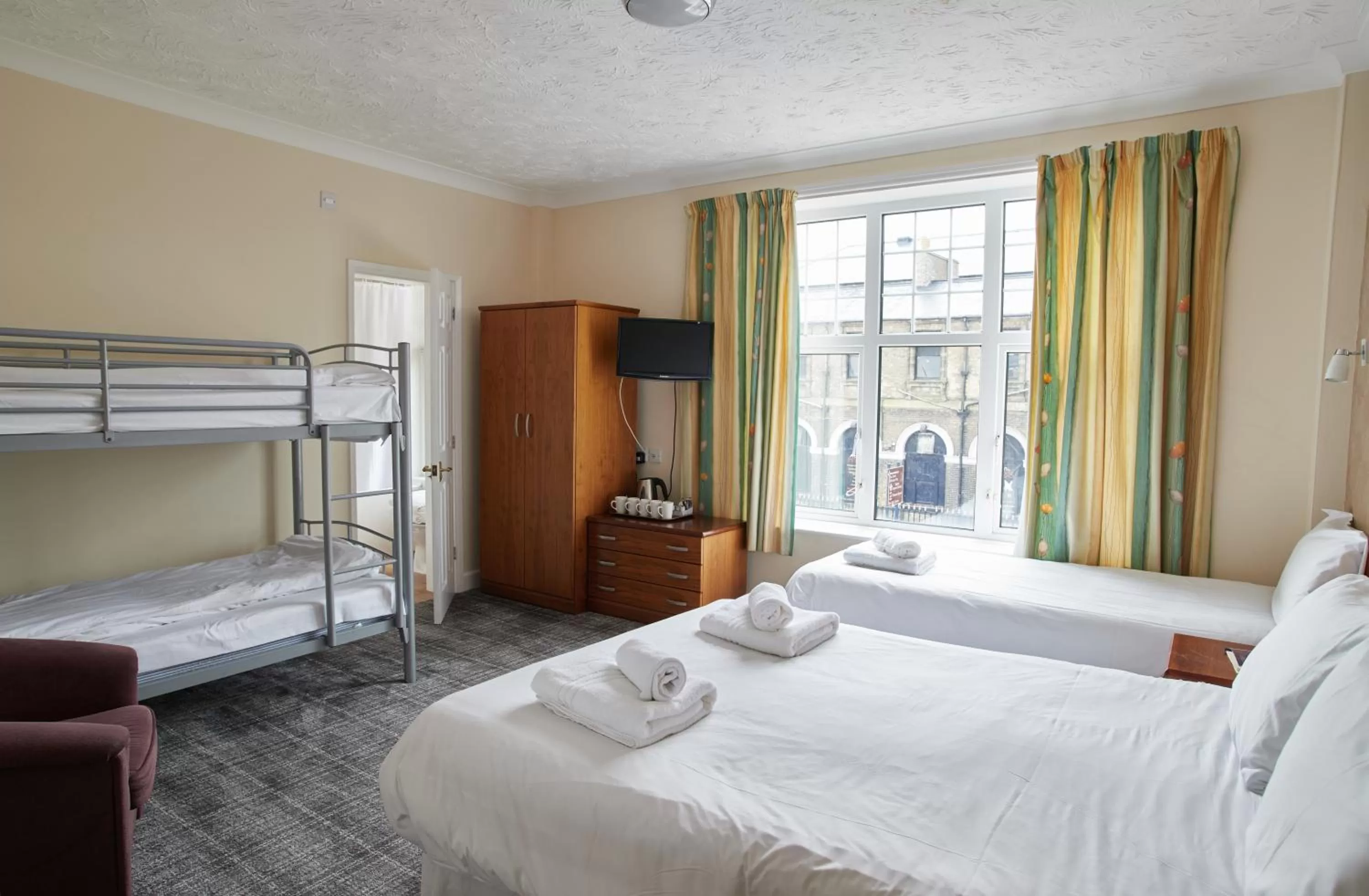 Photo of the whole room, Bed in Marine Lodge