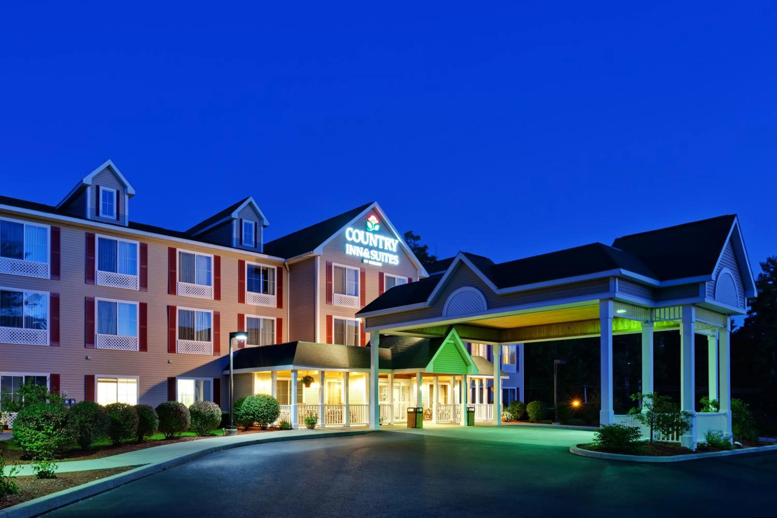 Property building in Country Inn & Suites by Radisson, Queensbury - Lake George , NY