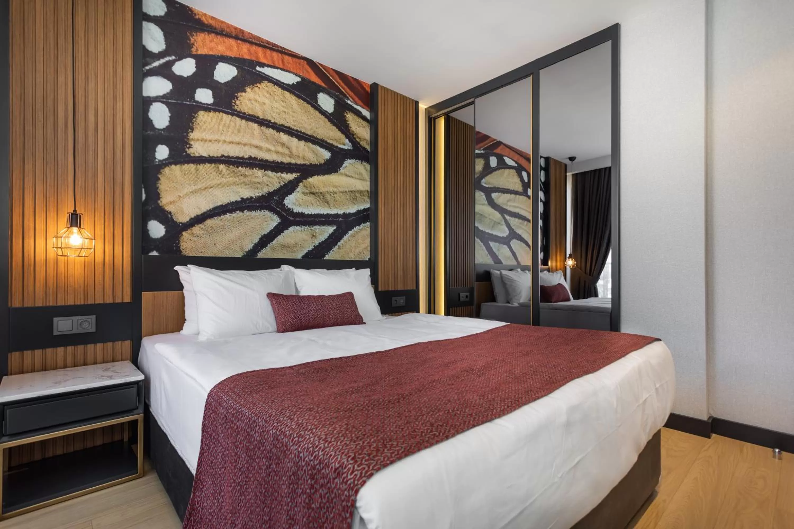 Photo of the whole room, Bed in Nox Suite Rezidans