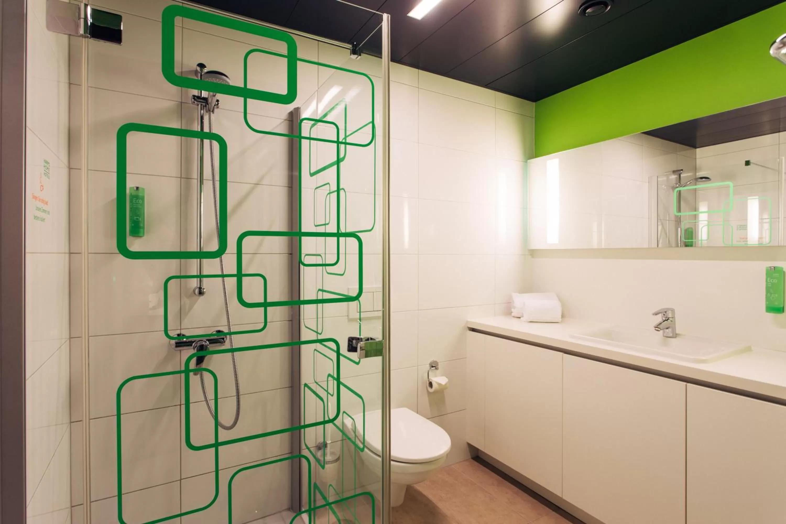 Bathroom in harry's home Linz-Urfahr hotel & apartments