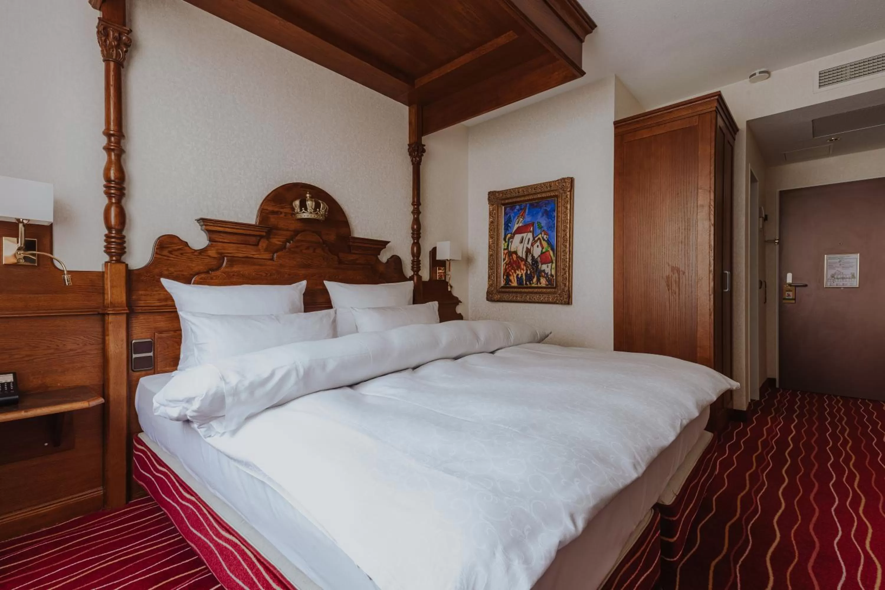 Bed in KING's Hotel First