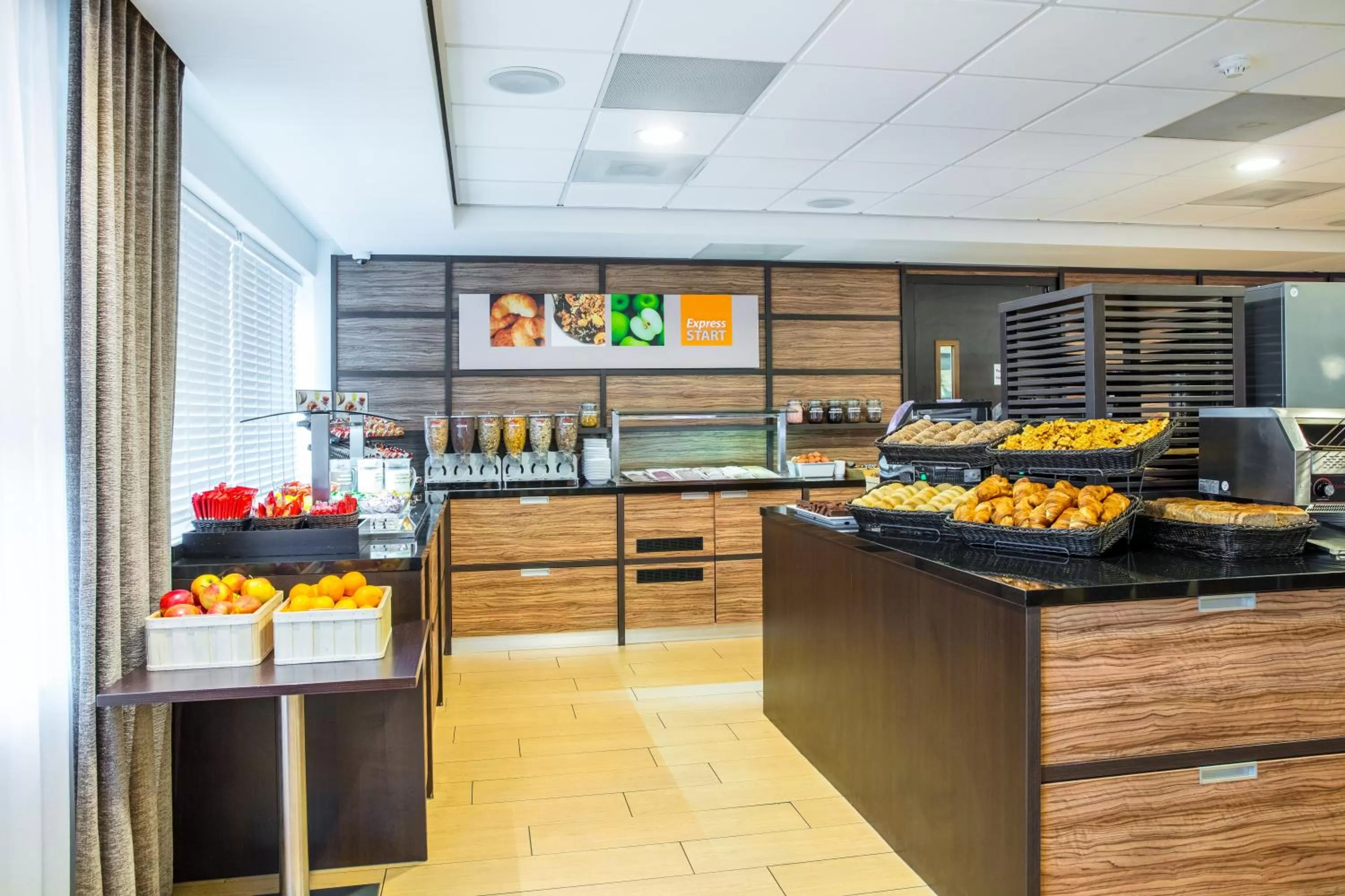 Breakfast in Holiday Inn Express Amsterdam - Sloterdijk Station by IHG