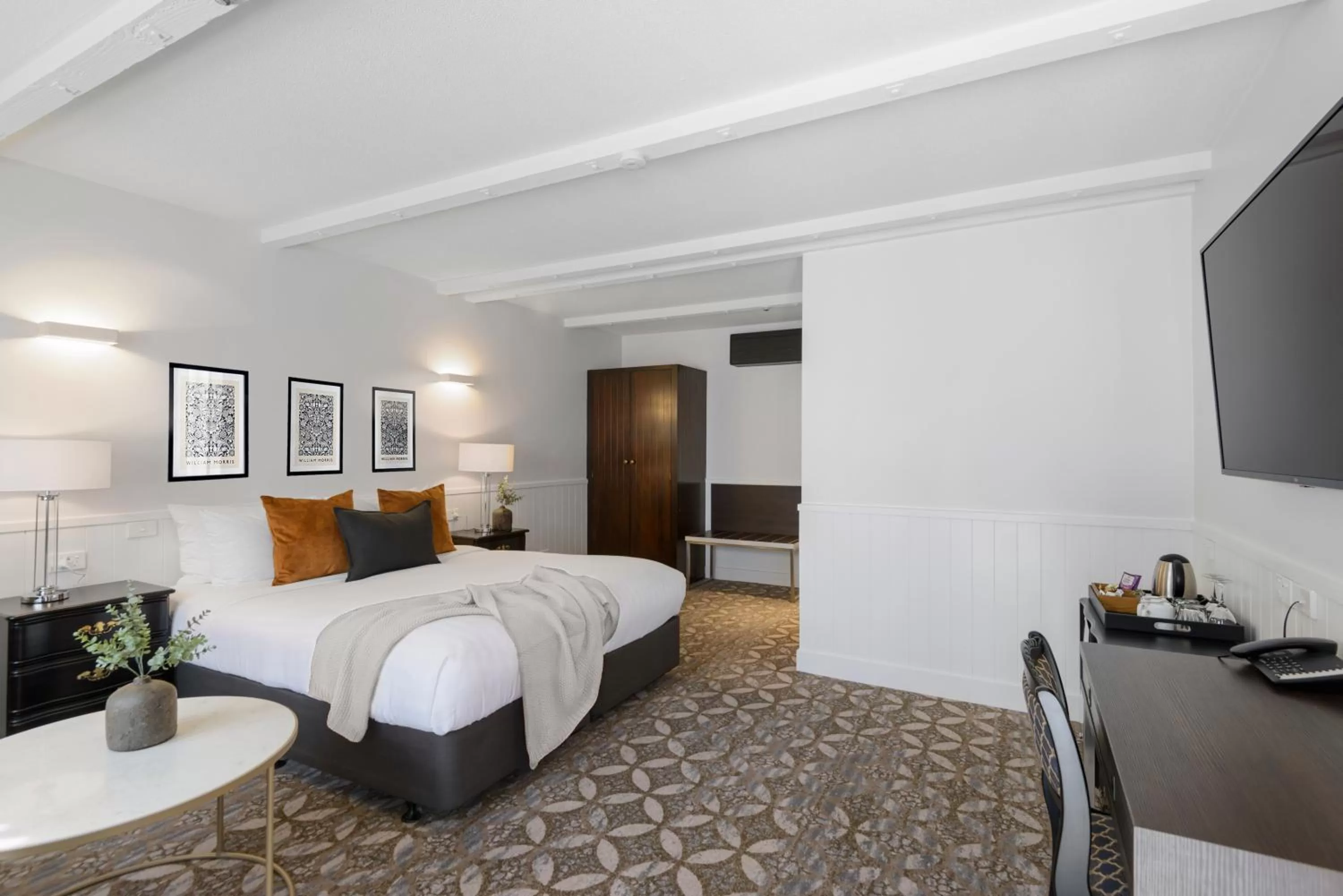 Bedroom, Bed in Scenic Hotel Cotswold