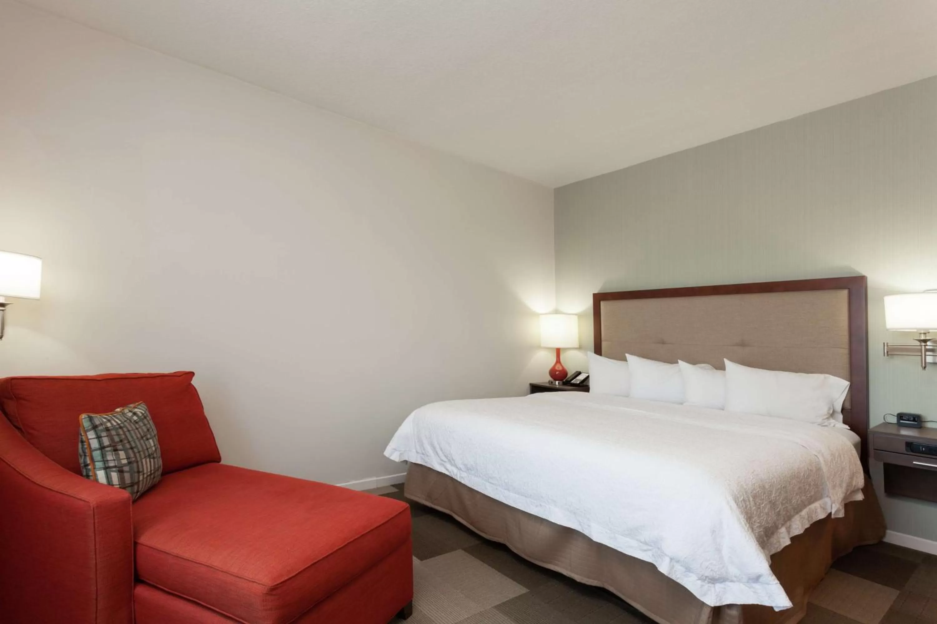 Bed in Hampton Inn & Suites - DeLand